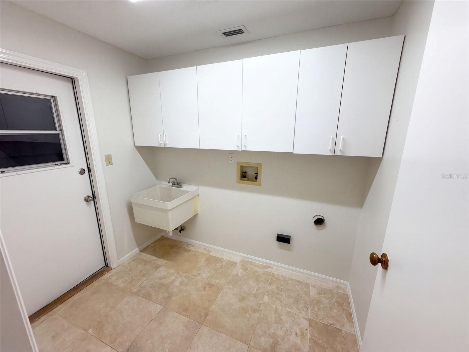 Single Family Residence at 3339 PAISLEY CIR, ORLANDO, photo 16 of 19