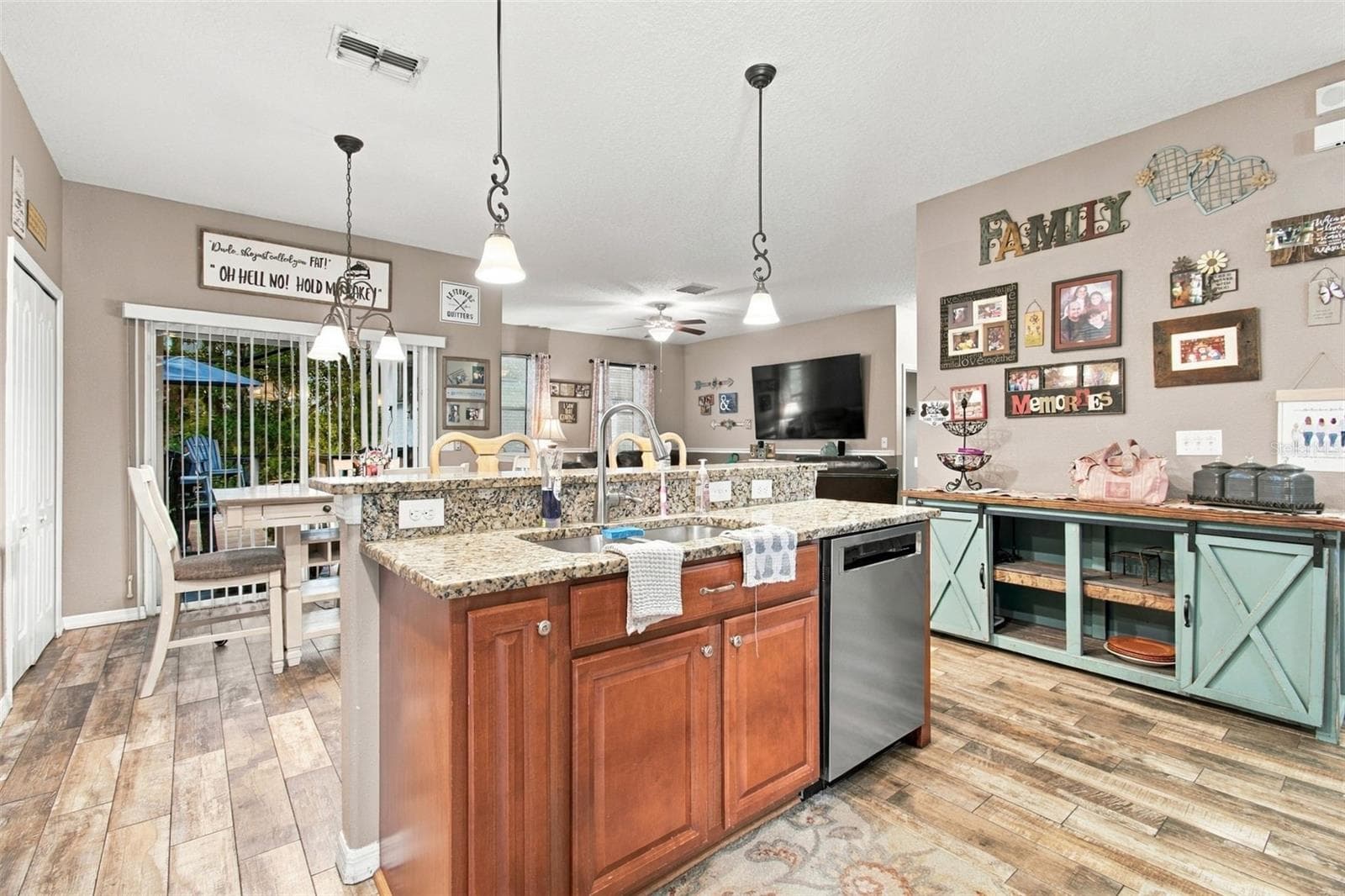 Single Family Residence at 12623 DRAKEFIELD DR, SPRING HILL, photo 13 of 44