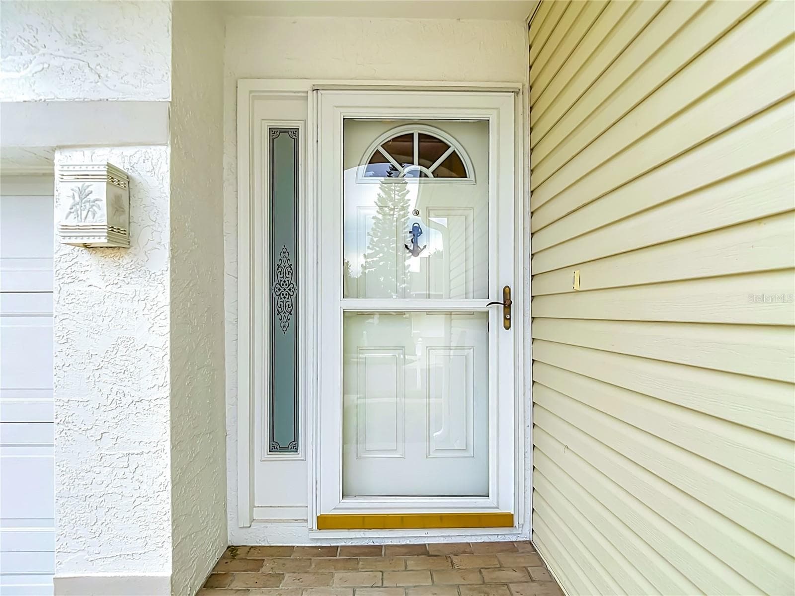 Welcome Home! - 572 SALMON CT, OLDSMAR