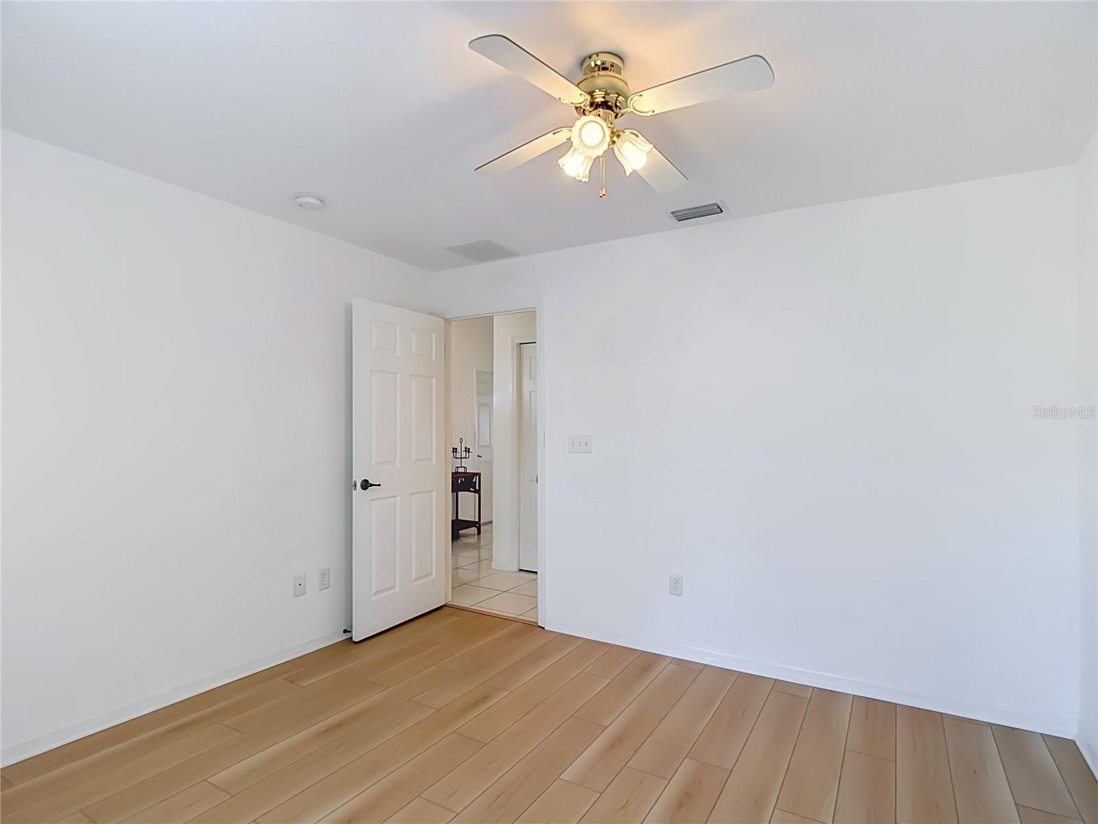 Bedroom 2 - 572 SALMON CT, OLDSMAR