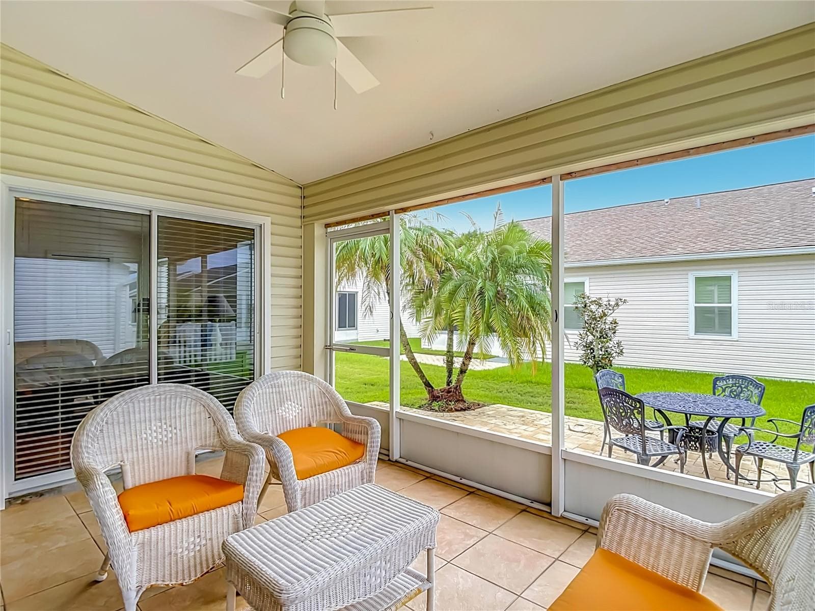 Outdoor Living Space - Sliding Doros to the Primary Suite - 572 SALMON CT, OLDSMAR
