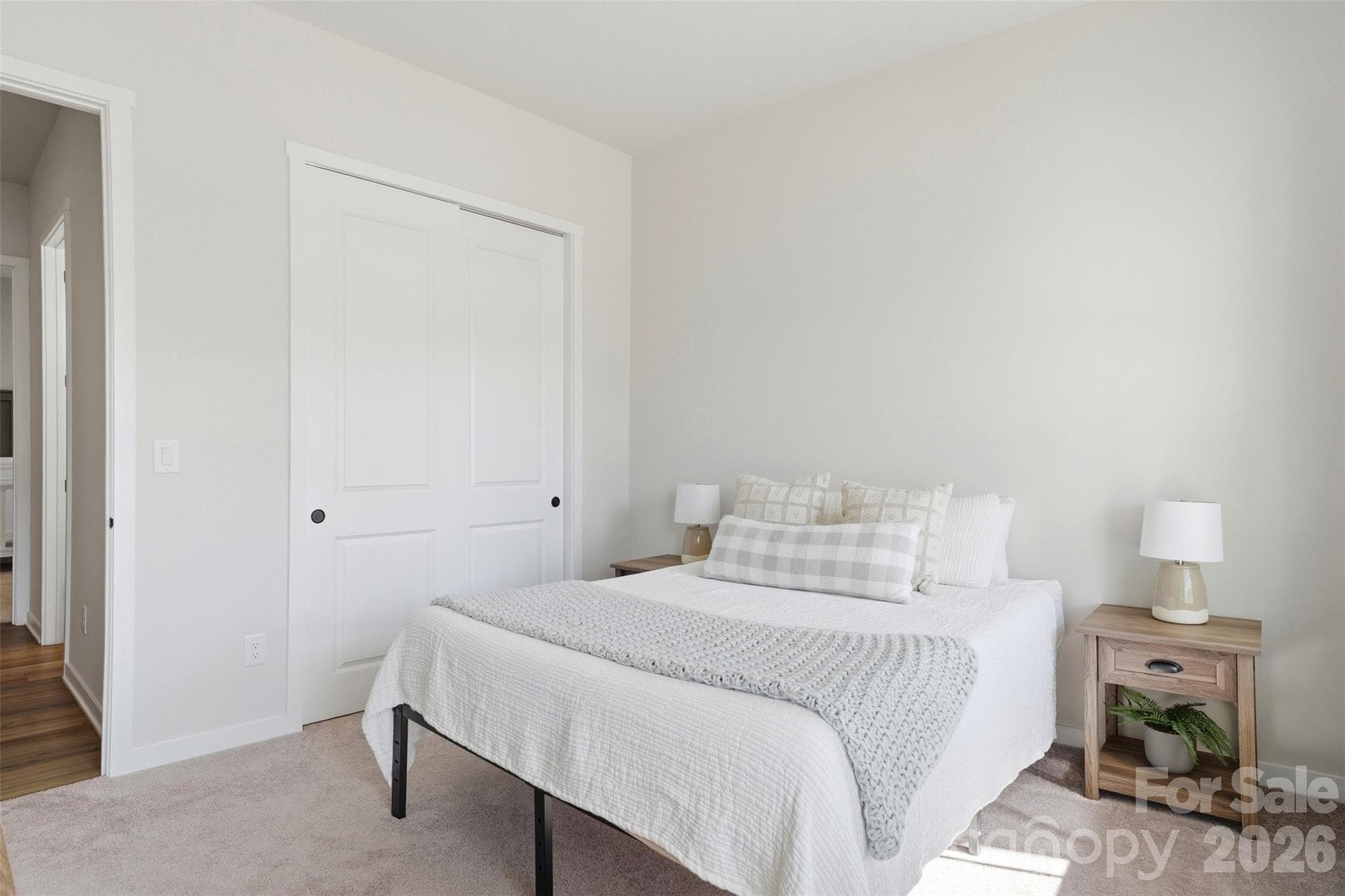 Single Family Residence at 7104 Wayfarer Drive, Charlotte, photo 9 of 32