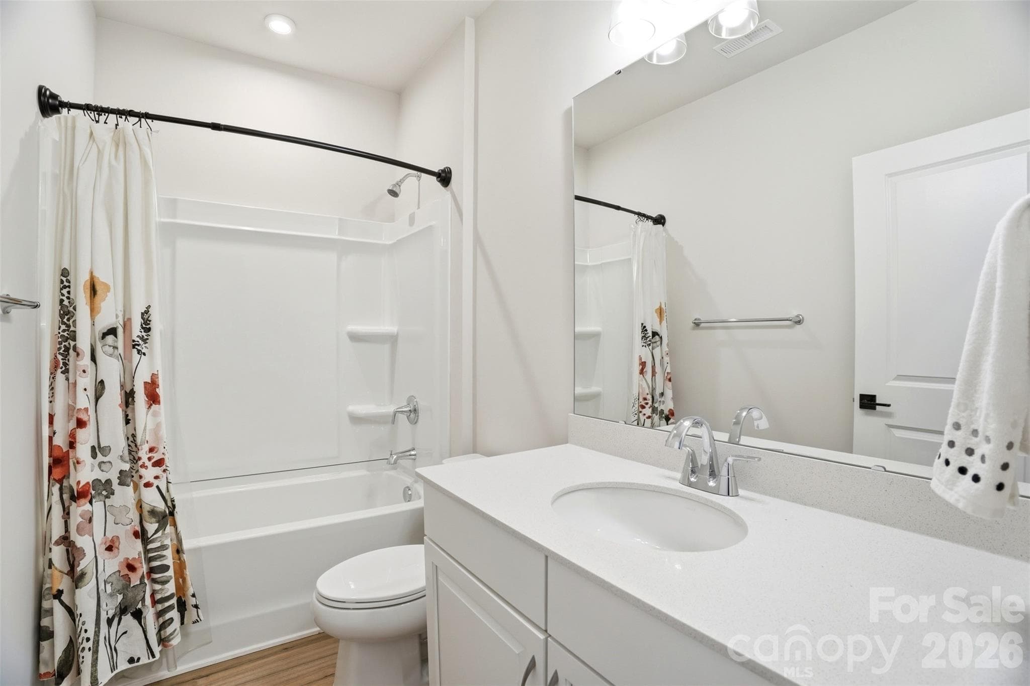 Single Family Residence at 7104 Wayfarer Drive, Charlotte, photo 25 of 32