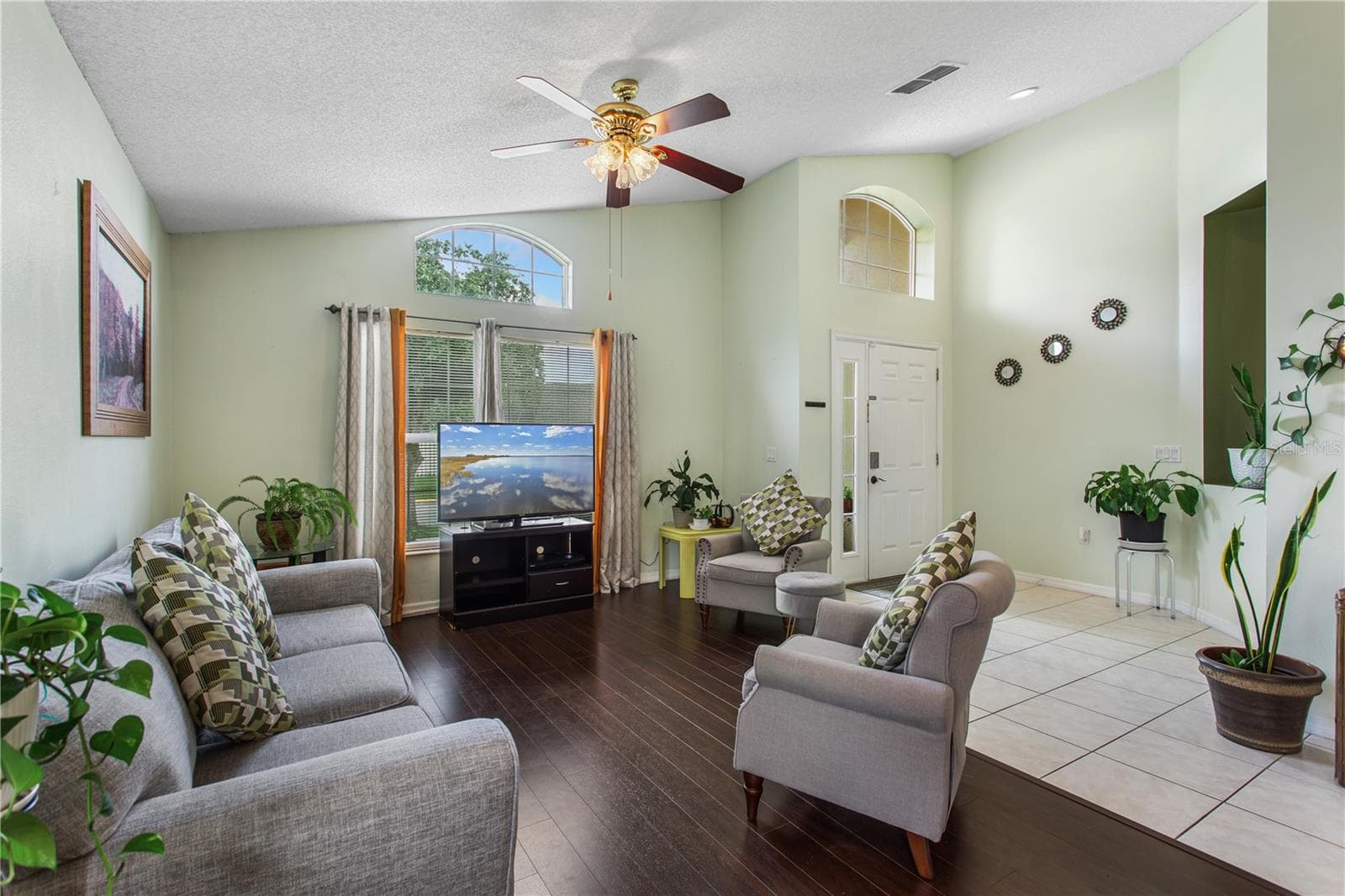Single Family Residence at 5737 LAKE CHAMPLAIN DR, ORLANDO, photo 4 of 28