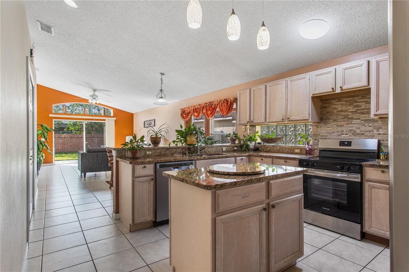 Single Family Residence at 5737 LAKE CHAMPLAIN DR, ORLANDO, photo 10 of 28
