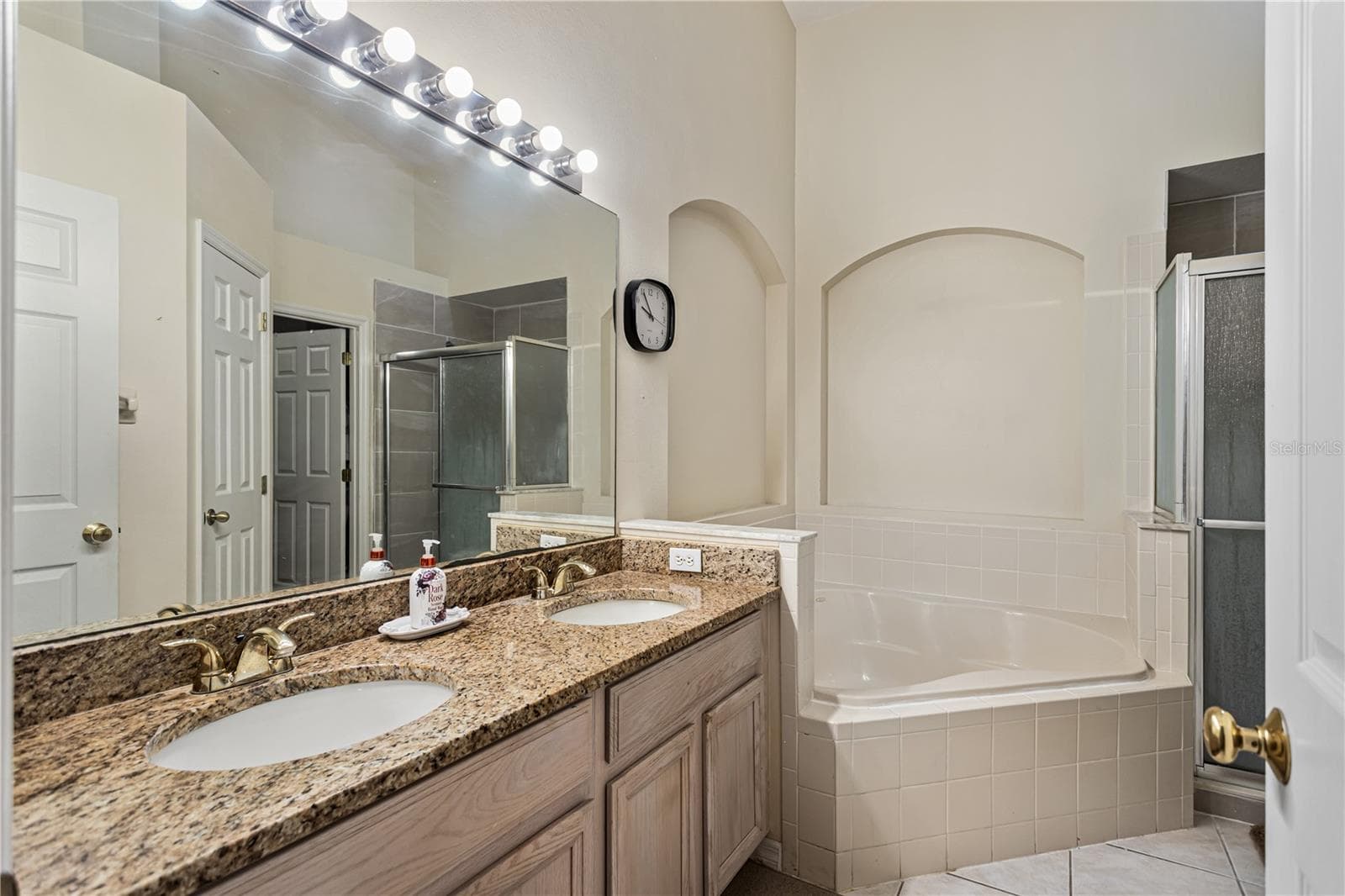 Single Family Residence at 5737 LAKE CHAMPLAIN DR, ORLANDO, photo 21 of 28