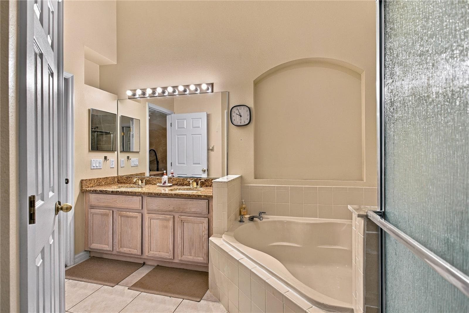 Single Family Residence at 5737 LAKE CHAMPLAIN DR, ORLANDO, photo 23 of 28