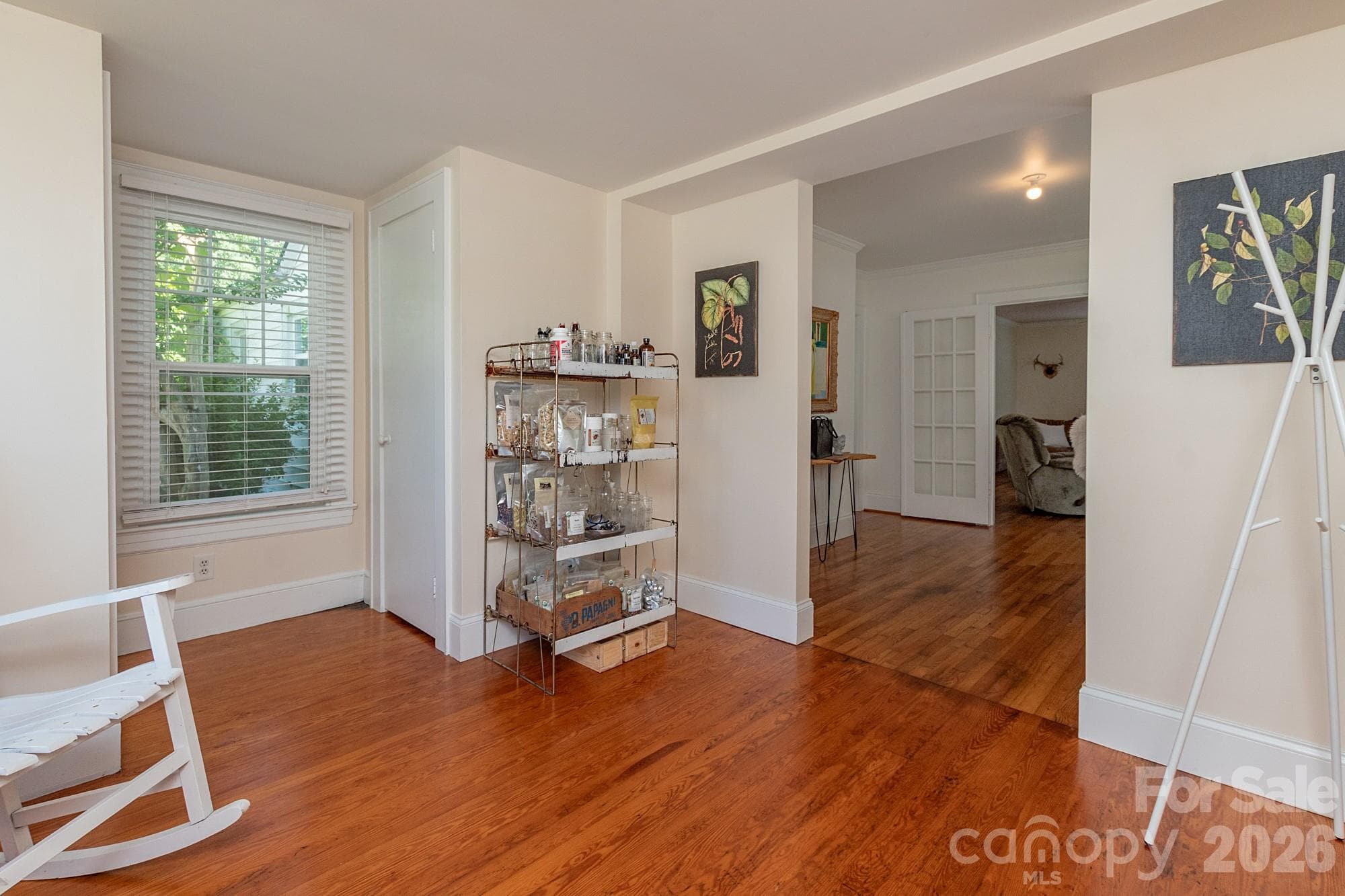 Single Family Residence at 403 Fairview Drive, Lexington, photo 13 of 33