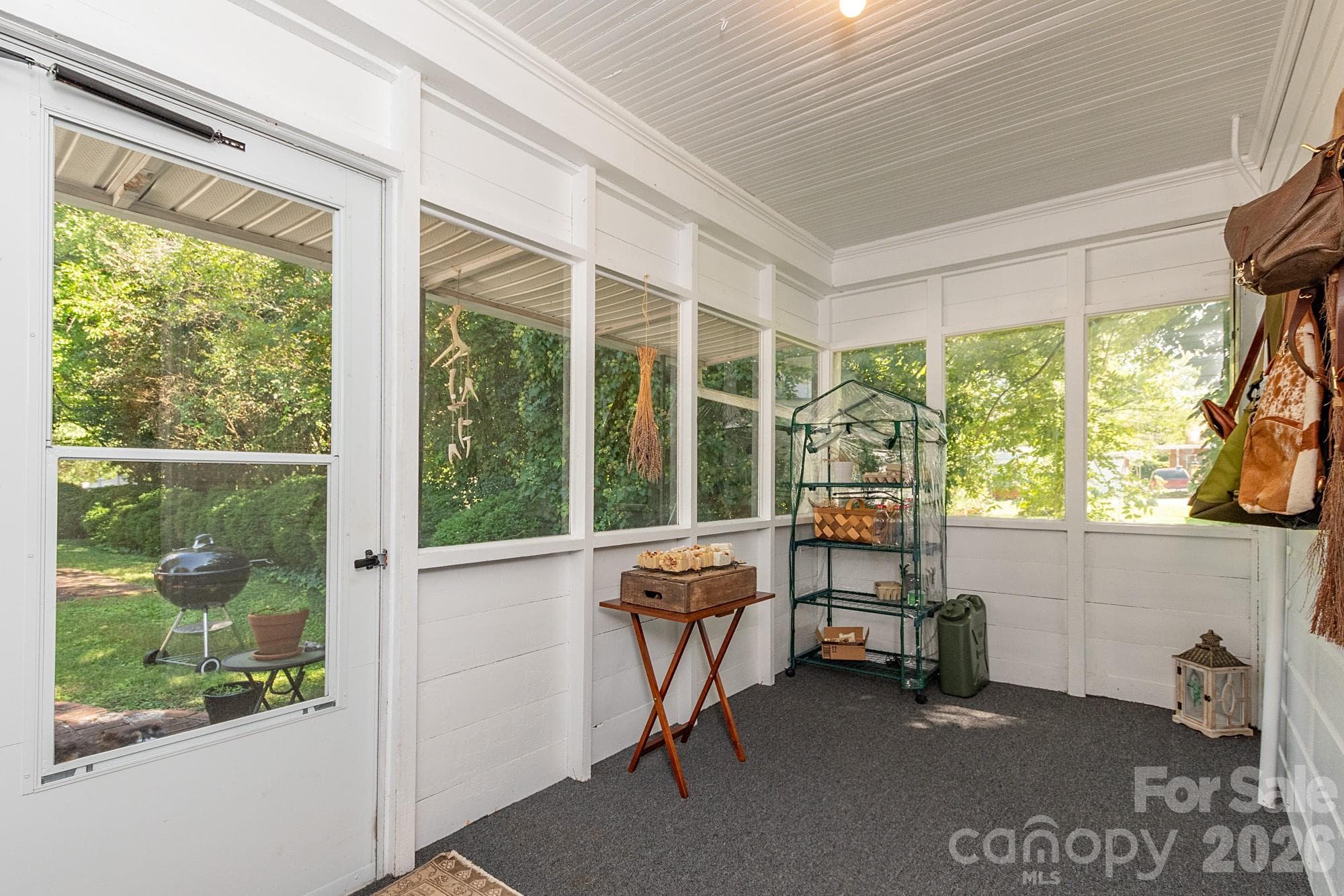 Single Family Residence at 403 Fairview Drive, Lexington, photo 27 of 33