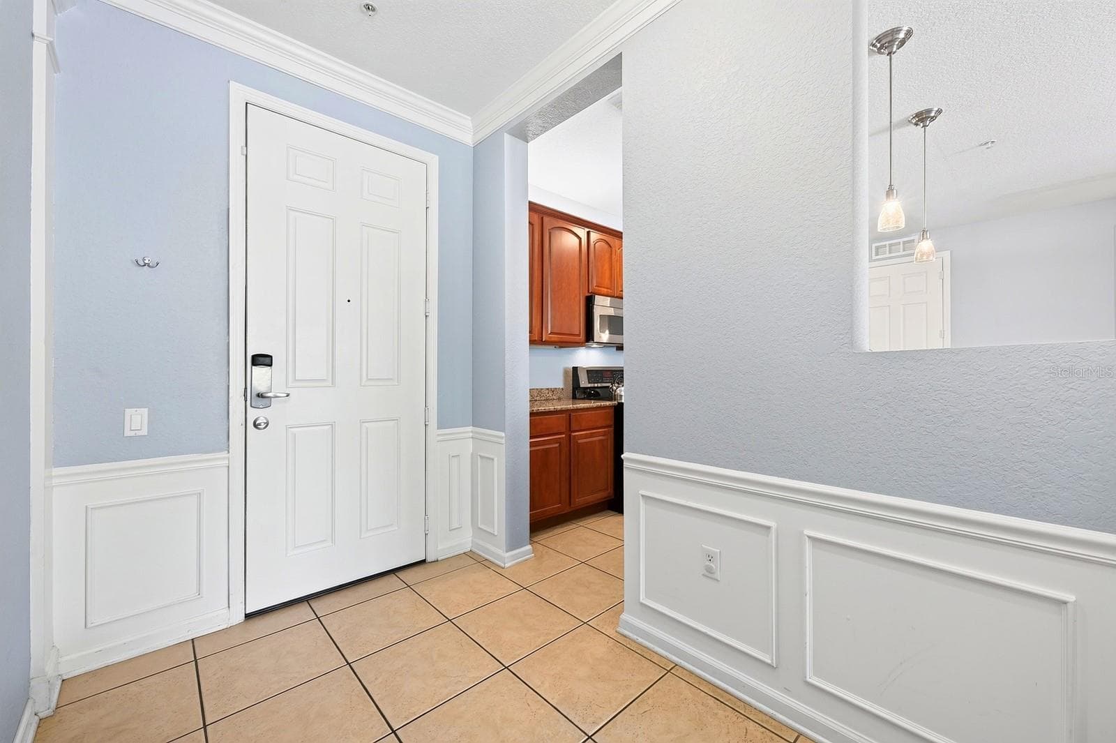 Foyer. - 5049 SHOREWAY LOOP #1-201, ORLANDO