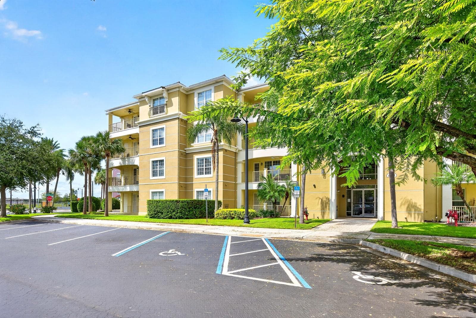 Plenty of parking. - 5049 SHOREWAY LOOP #1-201, ORLANDO