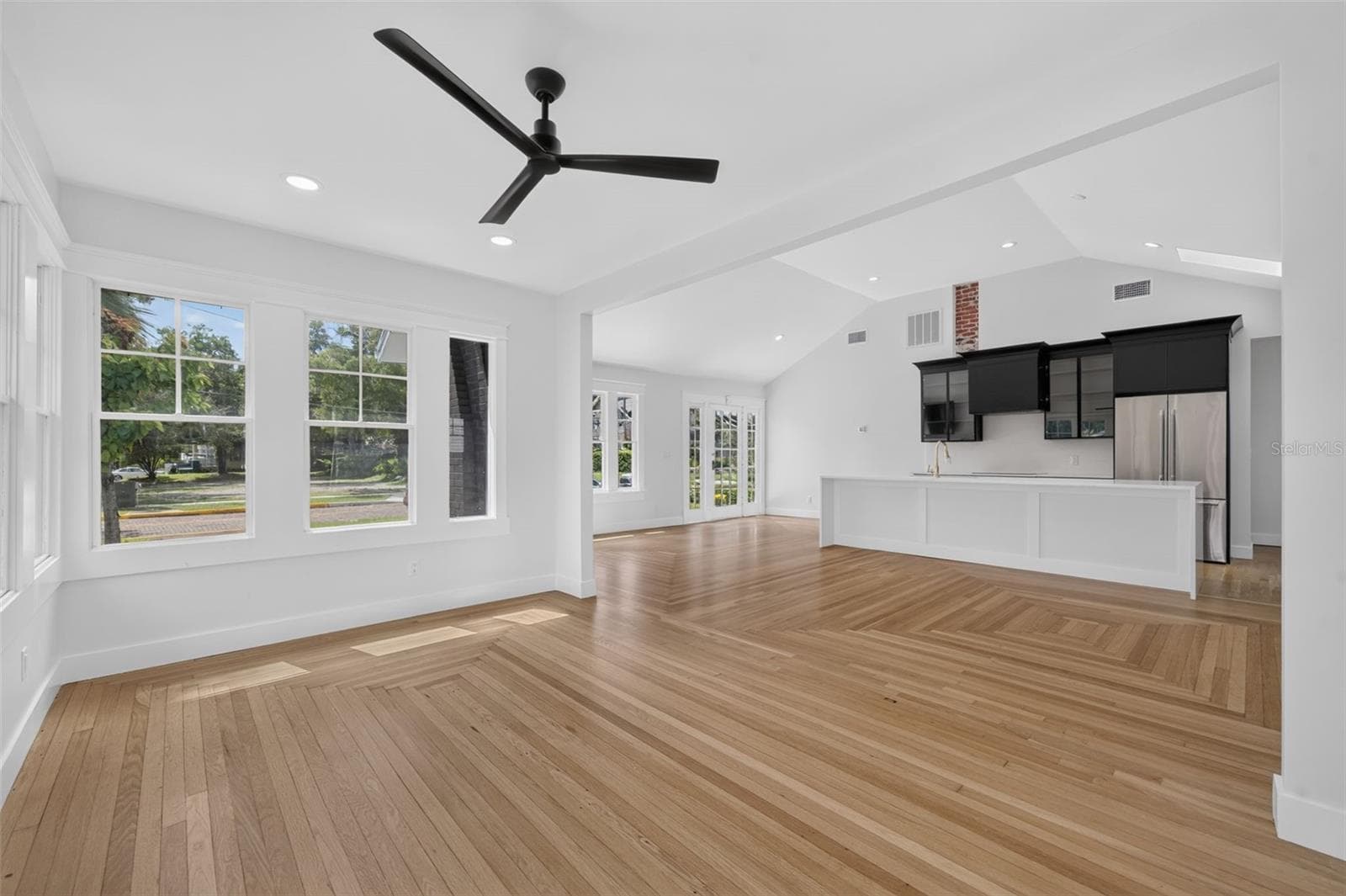 Sunroom - 323 E AMELIA ST, ORLANDO