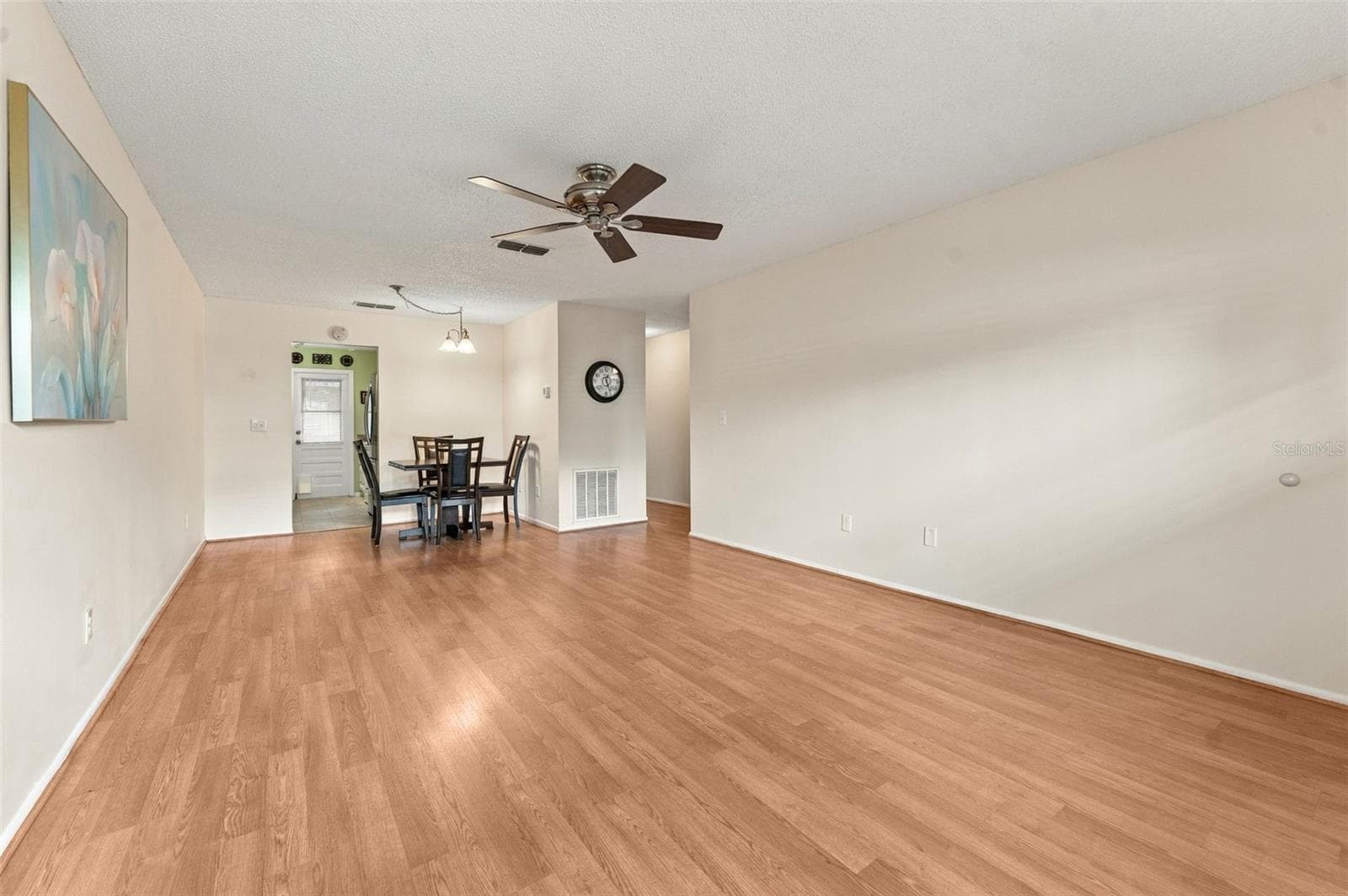 Upon entering - 5971 TERRACE PARK DR N #108, ST PETERSBURG