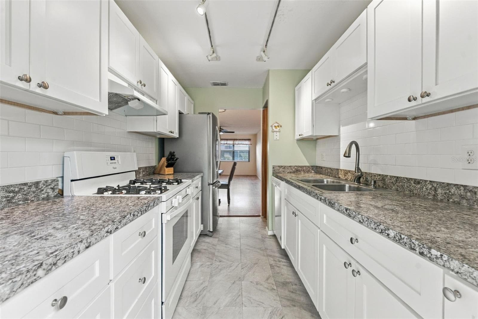 Condominium at 5971 TERRACE PARK DR N #108, ST PETERSBURG, photo 7 of 19