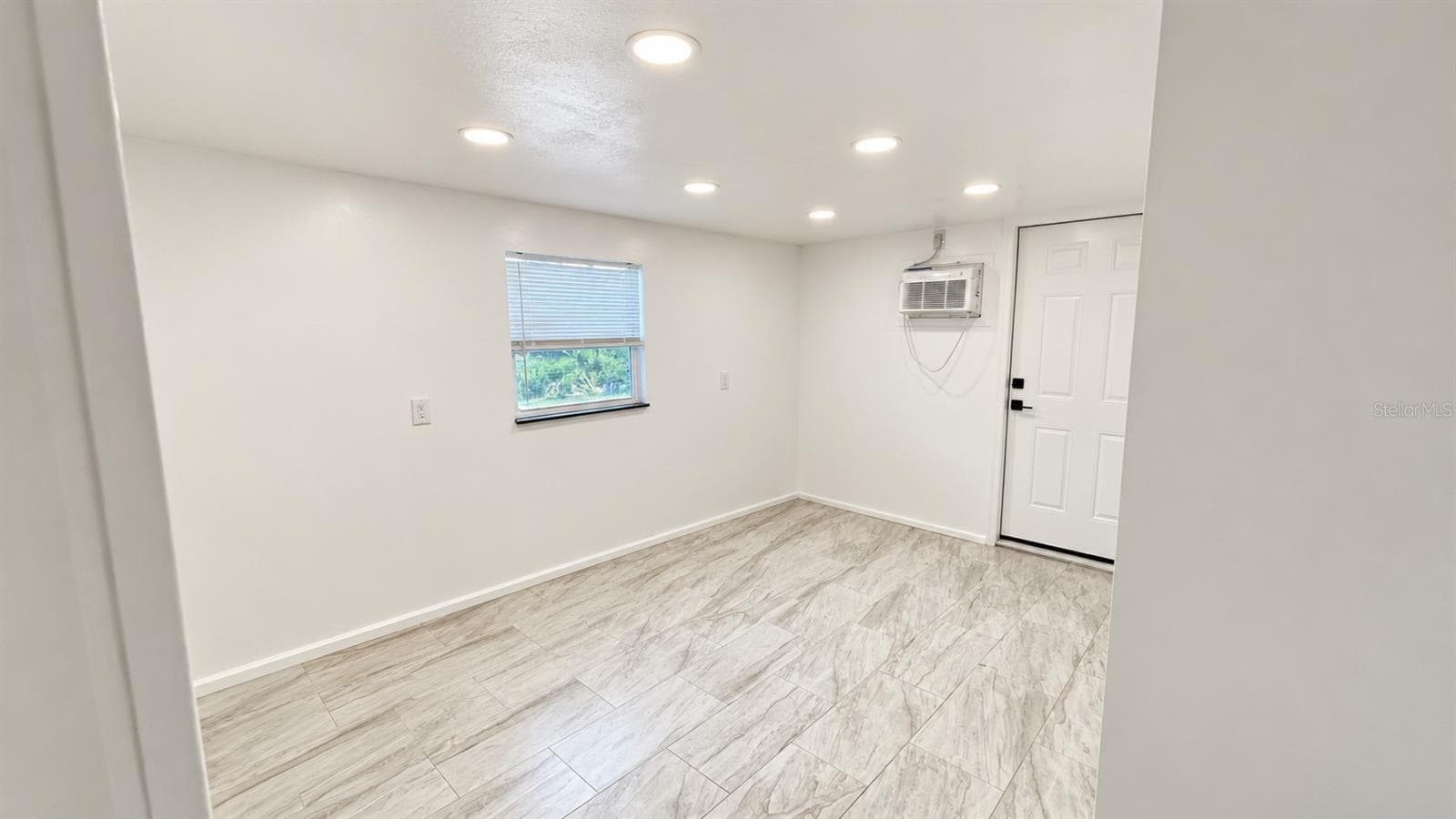 Manufactured Home at 7690 GORDON LOOP, BROOKSVILLE, photo 11 of 18