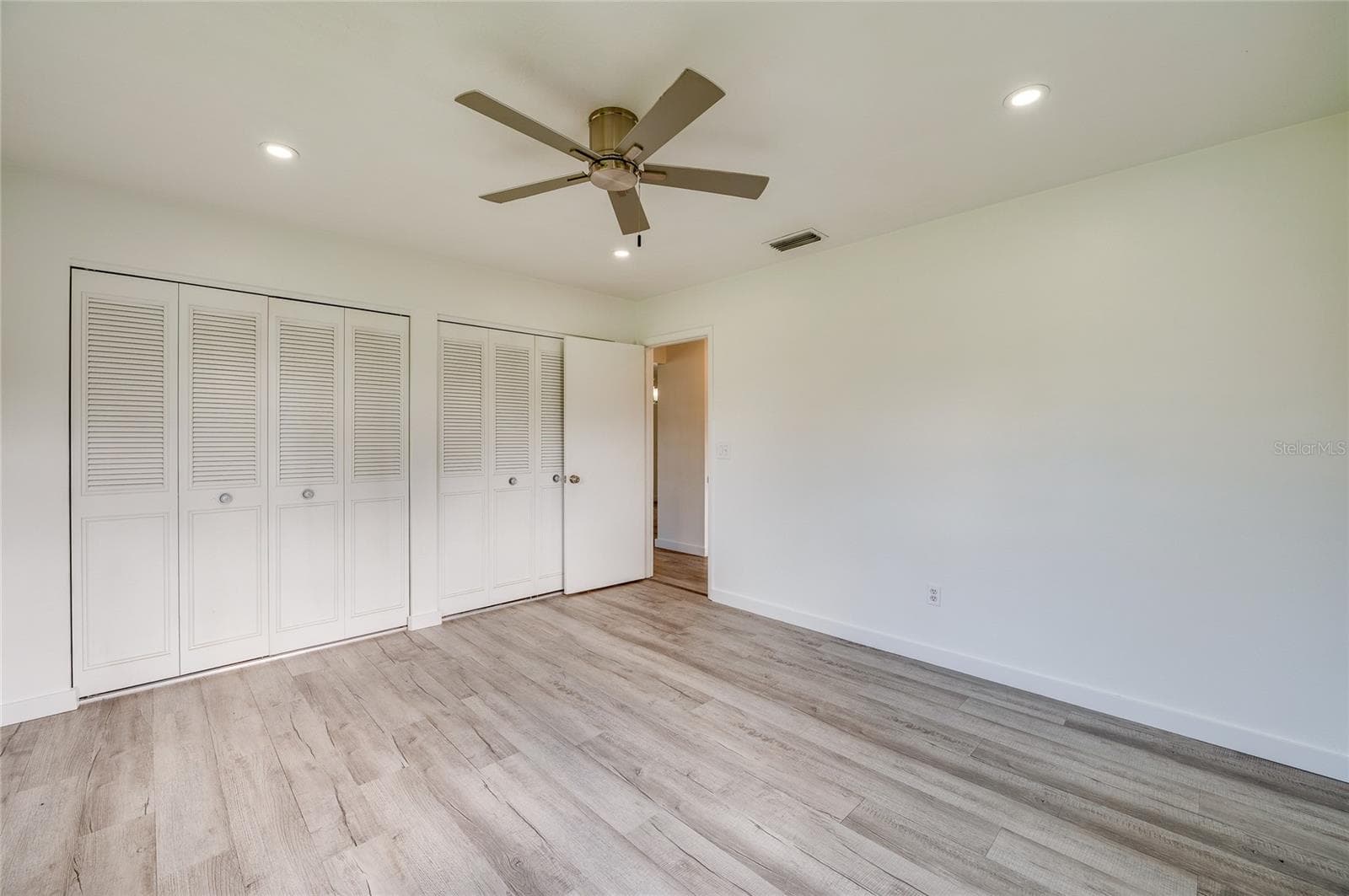 Single Family Residence at 971 N WAYCROSS CIR, DELTONA, photo 13 of 37