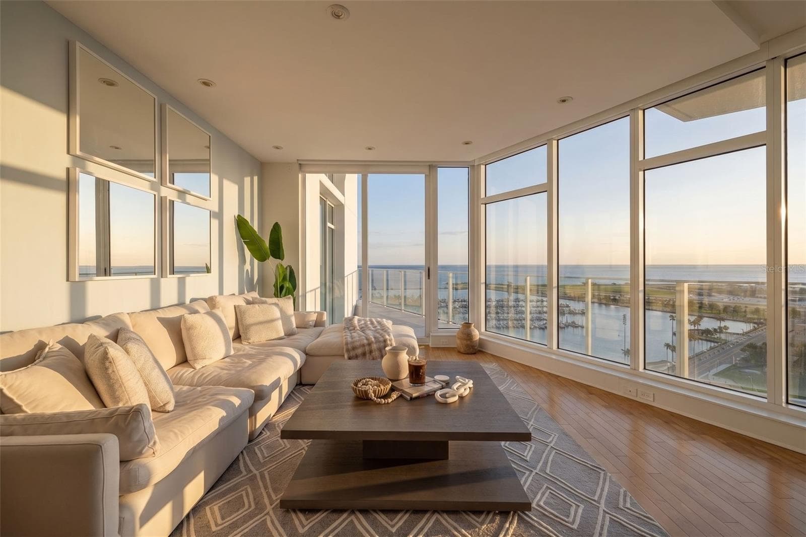 Condominium at 175 1ST ST S #2107, ST PETERSBURG, photo 3 of 52