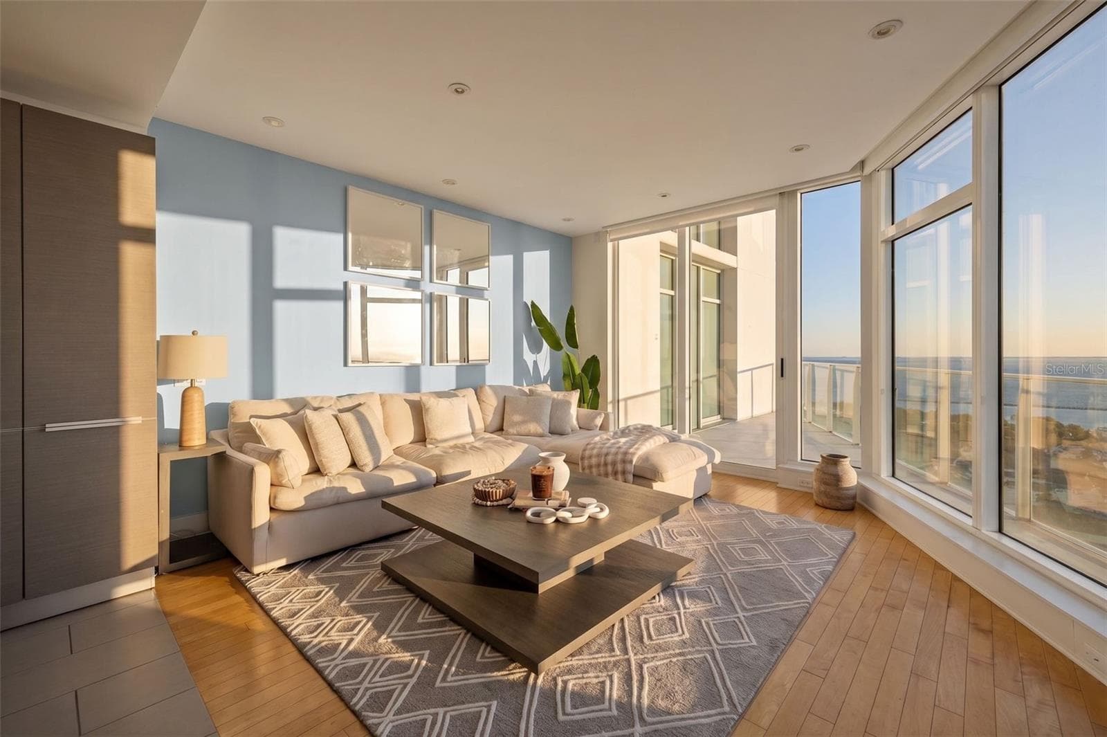 Condominium at 175 1ST ST S #2107, ST PETERSBURG, photo 4 of 52
