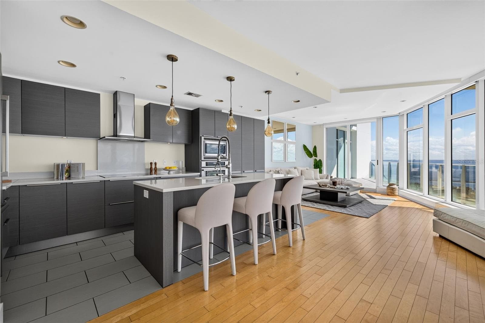 Condominium at 175 1ST ST S #2107, ST PETERSBURG, photo 7 of 52