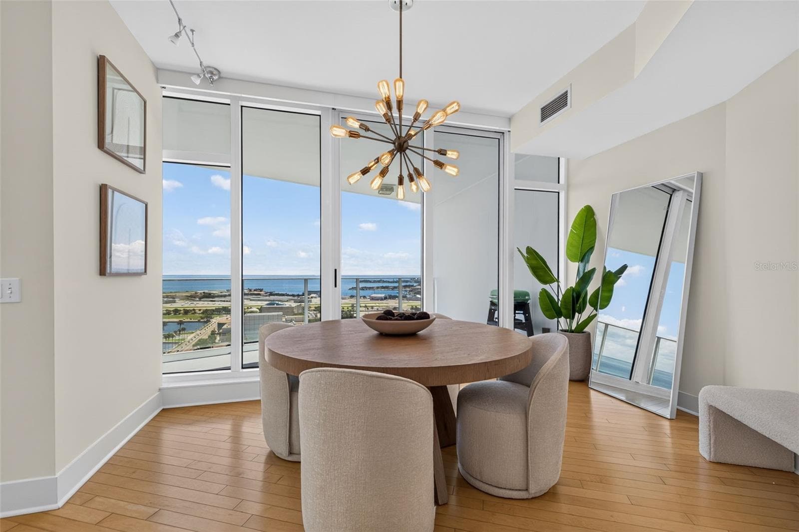 Condominium at 175 1ST ST S #2107, ST PETERSBURG, photo 13 of 52