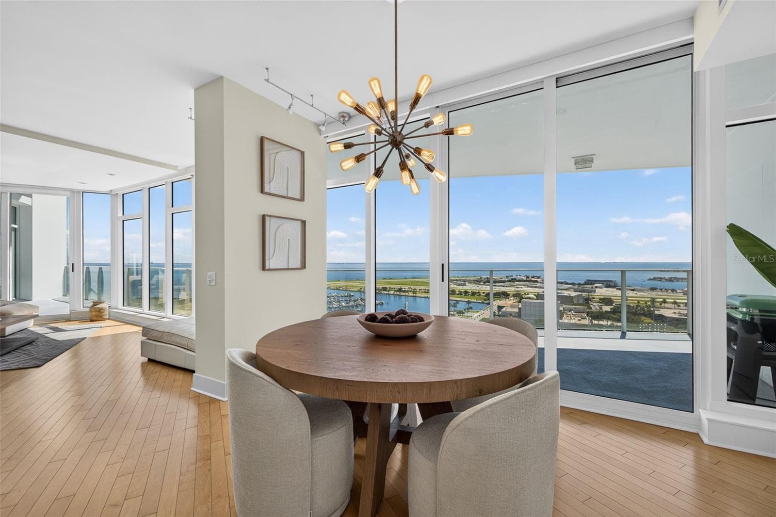 Condominium at 175 1ST ST S #2107, ST PETERSBURG, photo 14 of 52