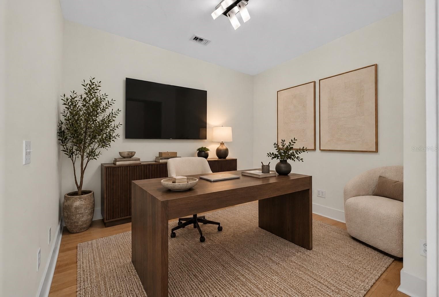 First Floor Den/Office - 175 1ST ST S #2107, ST PETERSBURG