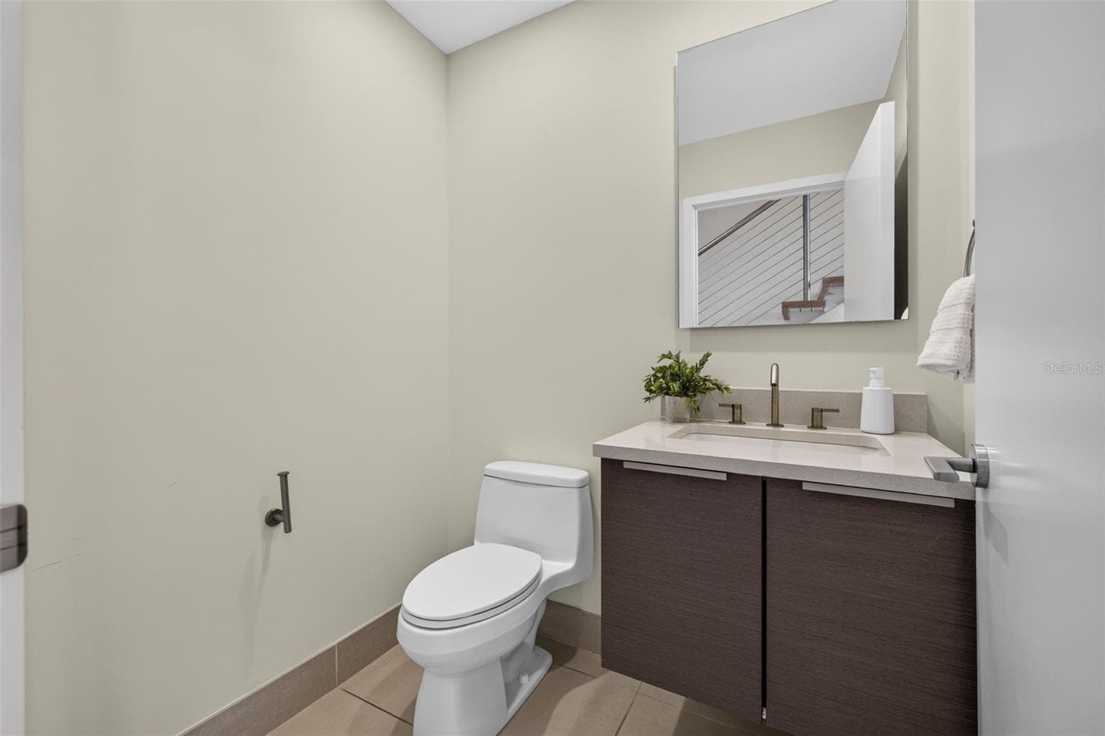 First Floor Half Bath - 175 1ST ST S #2107, ST PETERSBURG