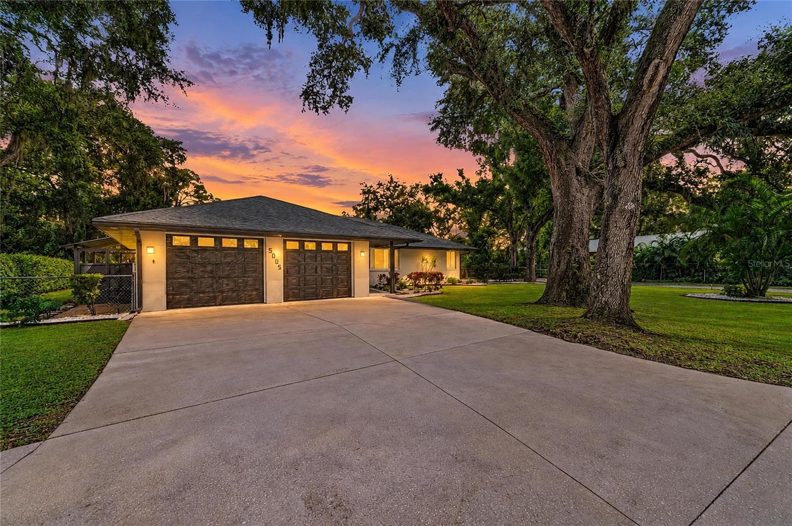 Single Family Residence at 5005 10TH LN E, BRADENTON, photo 10 of 90