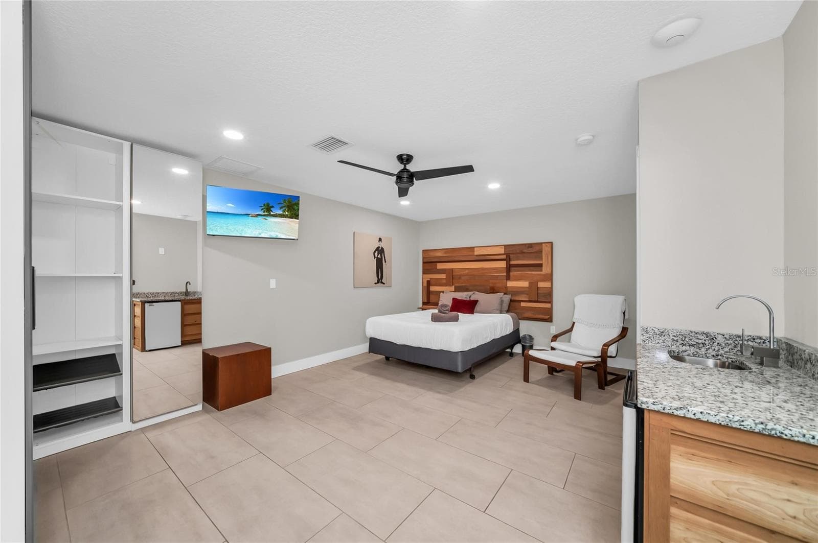 BDR 5 - 5005 10TH LN E, BRADENTON
