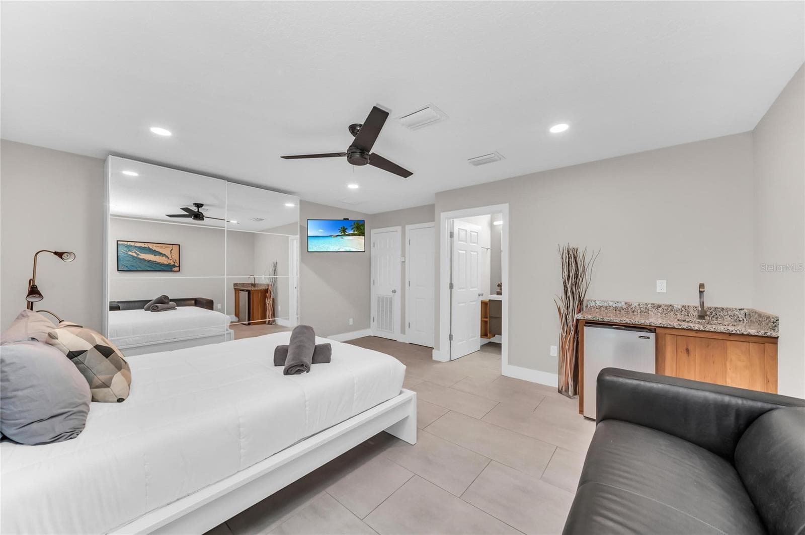 BDR 4 - 5005 10TH LN E, BRADENTON