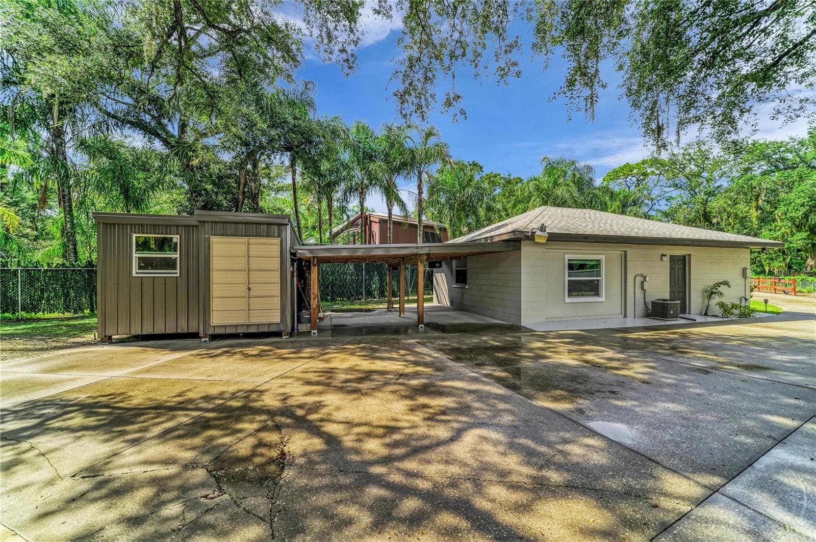 MIL UNIT - 5005 10TH LN E, BRADENTON
