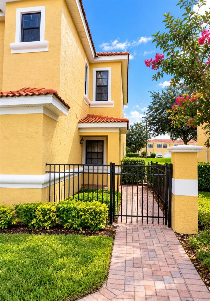 Townhouse at 1298 CLOVE DR, POINCIANA, photo 5 of 32