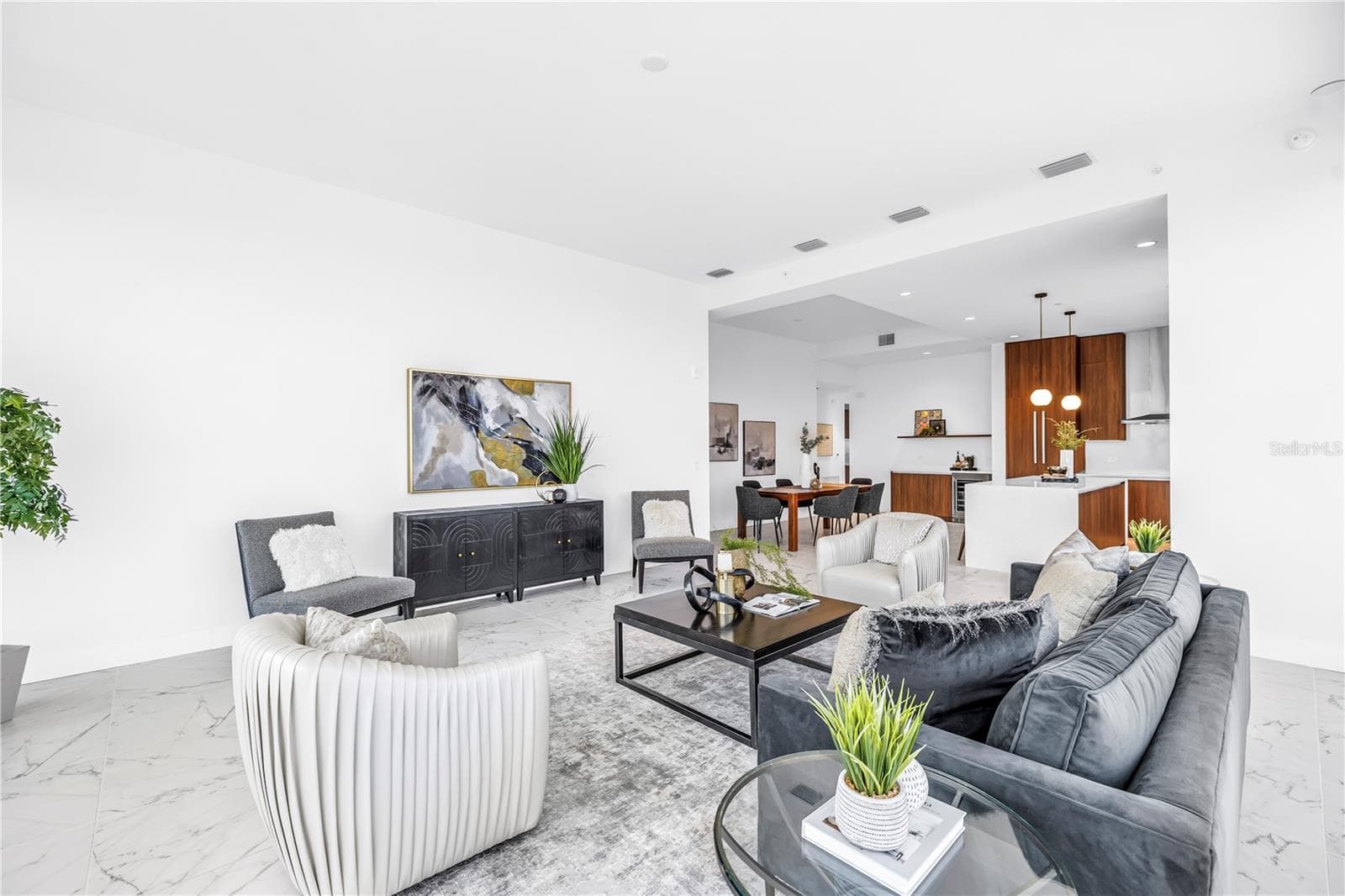 additional foot of ceiling height in great room in our Penthouse Citrine - 777 3RD AVE N #1703, ST PETERSBURG