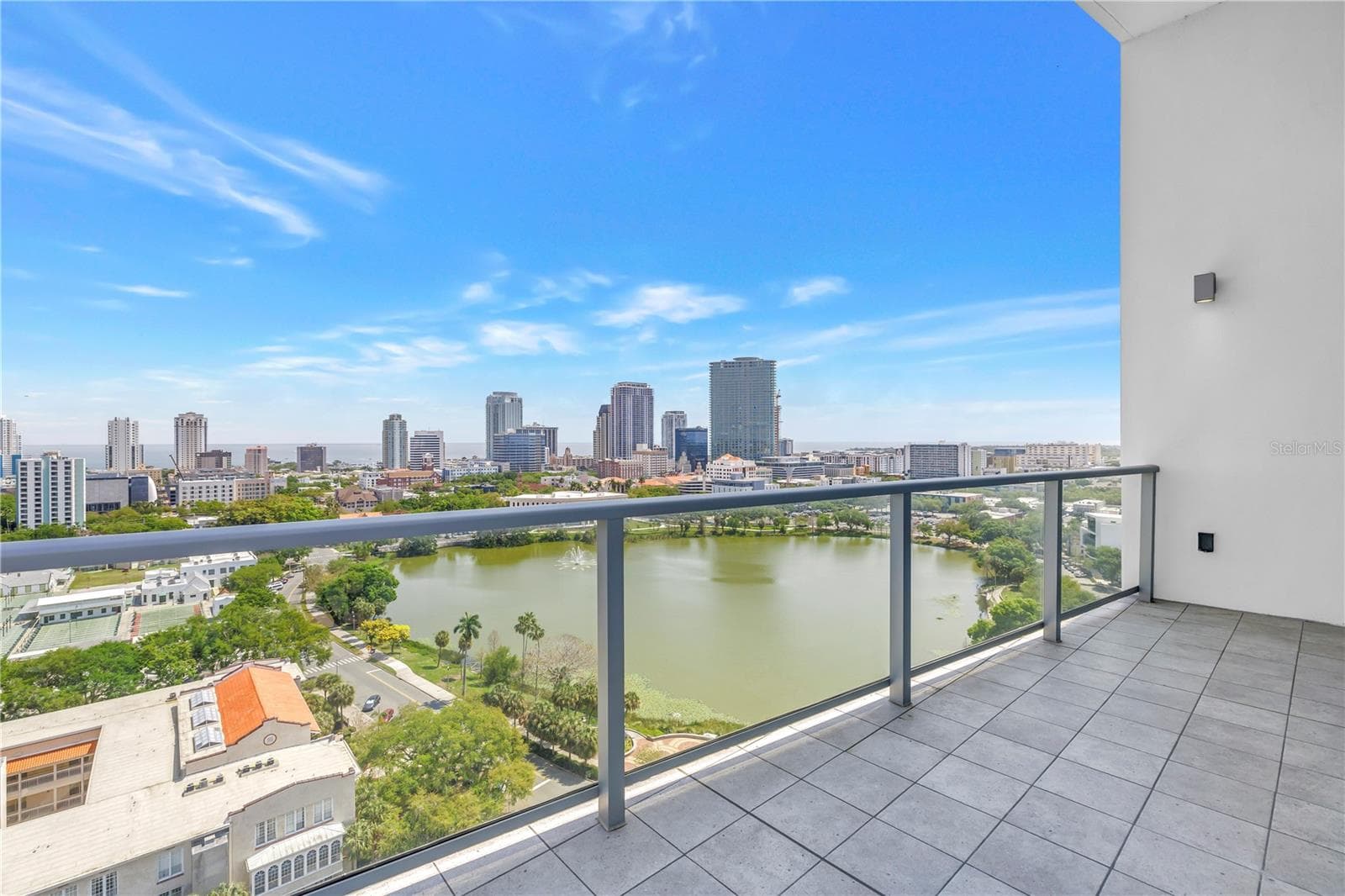 large terrace with panoramich east and west views - 777 3RD AVE N #1703, ST PETERSBURG