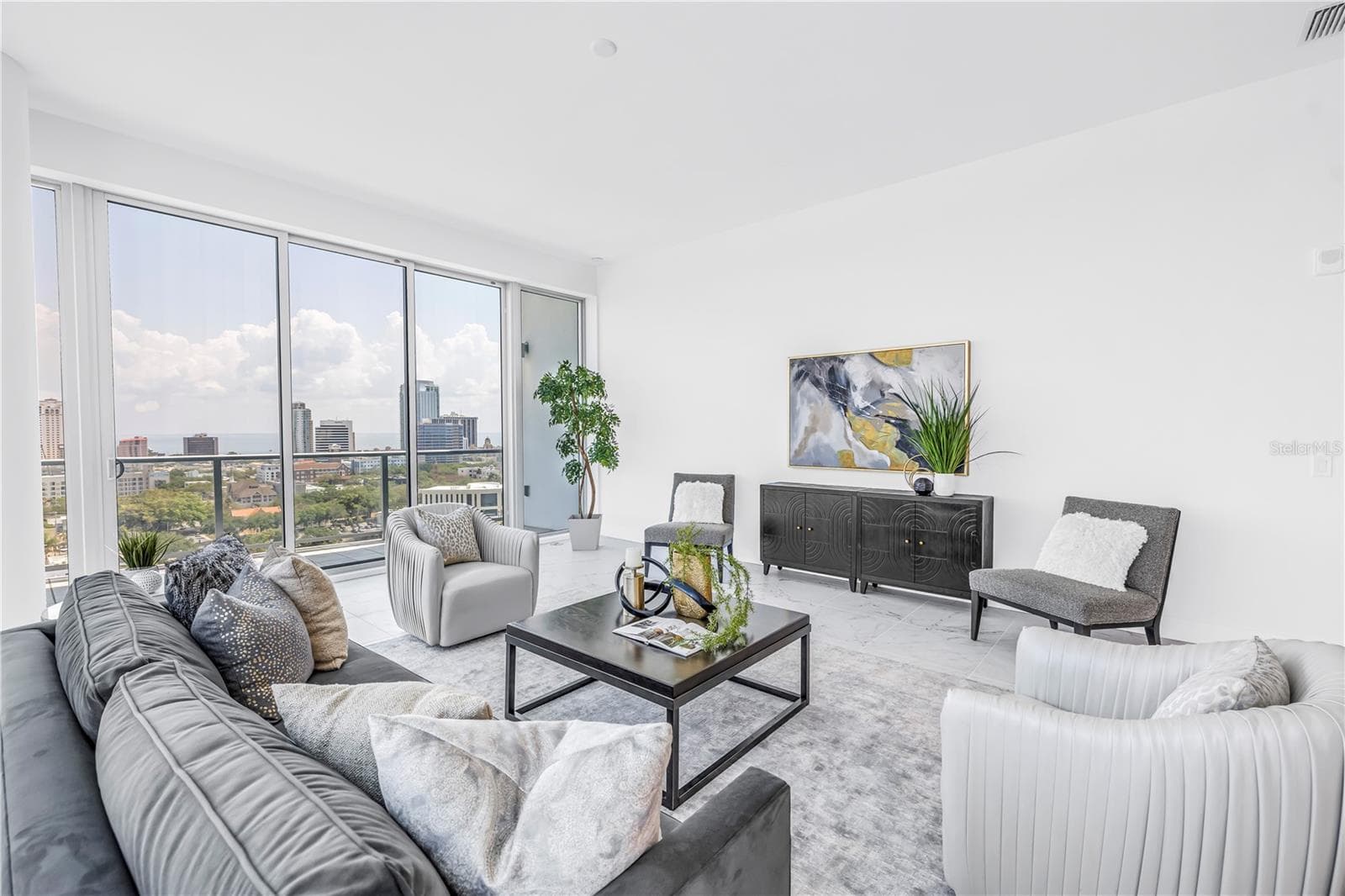 Condominium at 777 3RD AVE N #1703, ST PETERSBURG, photo 10 of 21