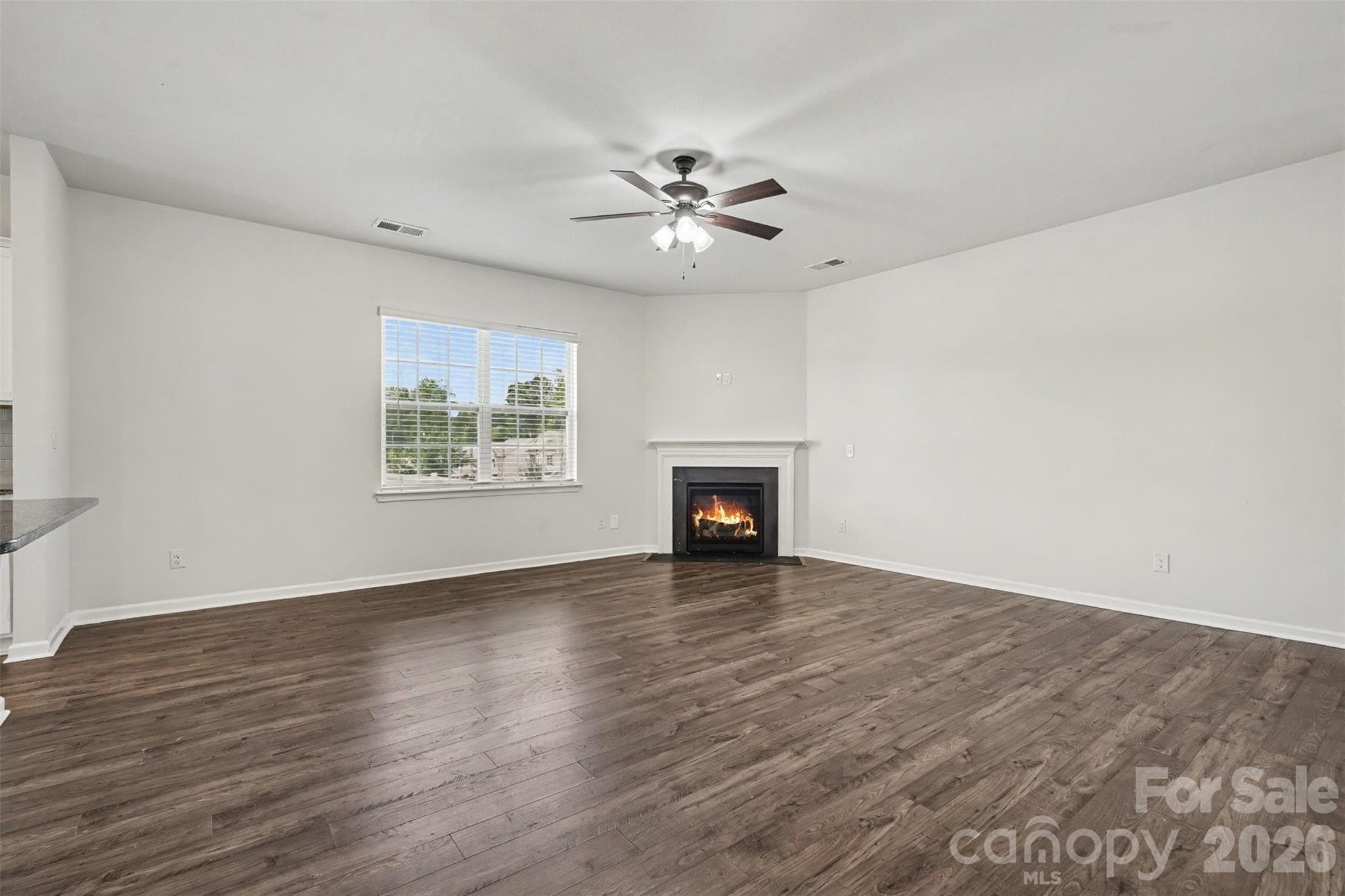 Single Family Residence at 10631 Bradstreet Commons Way, Charlotte, photo 4 of 43