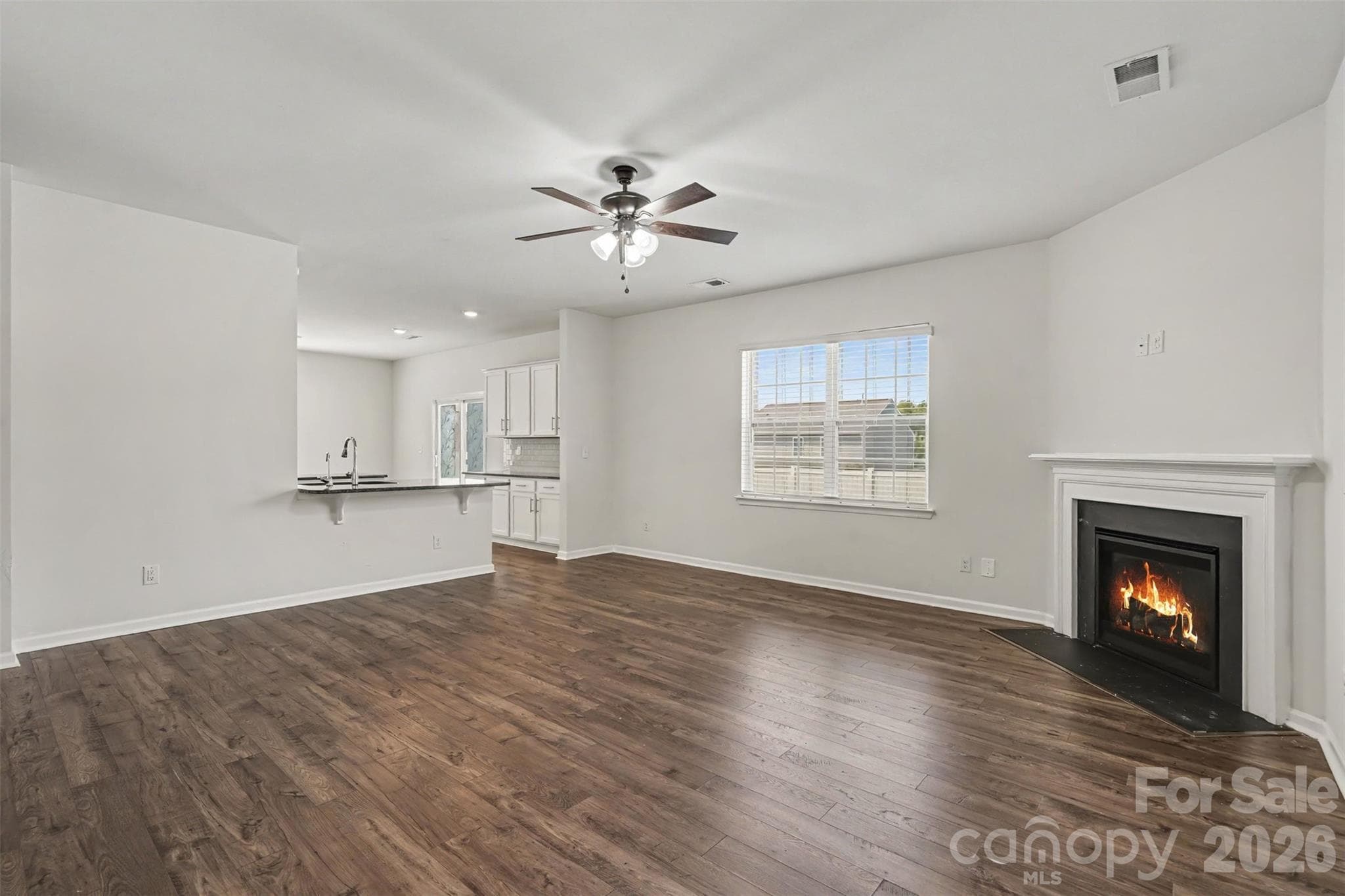Single Family Residence at 10631 Bradstreet Commons Way, Charlotte, photo 7 of 43