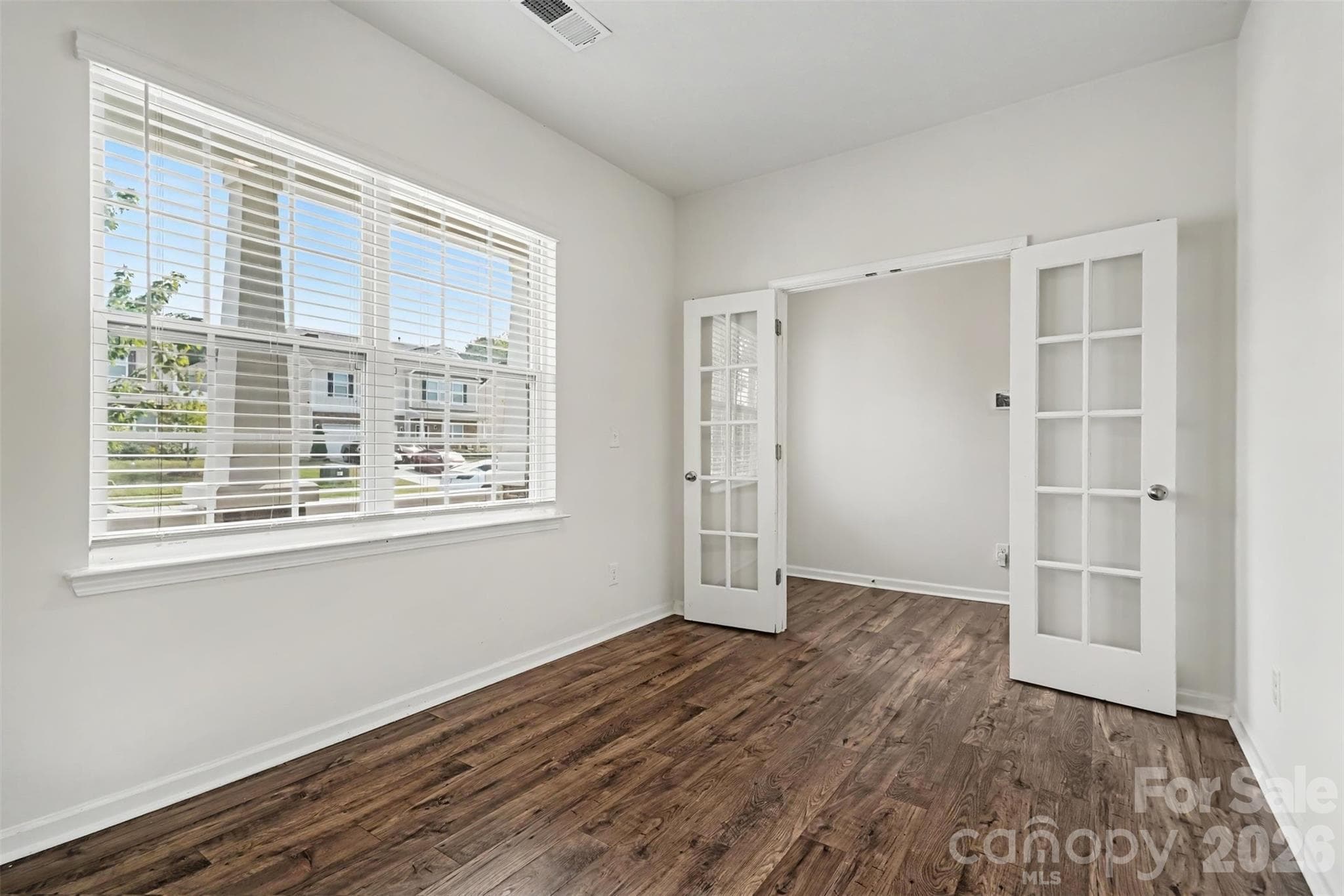 Single Family Residence at 10631 Bradstreet Commons Way, Charlotte, photo 9 of 43