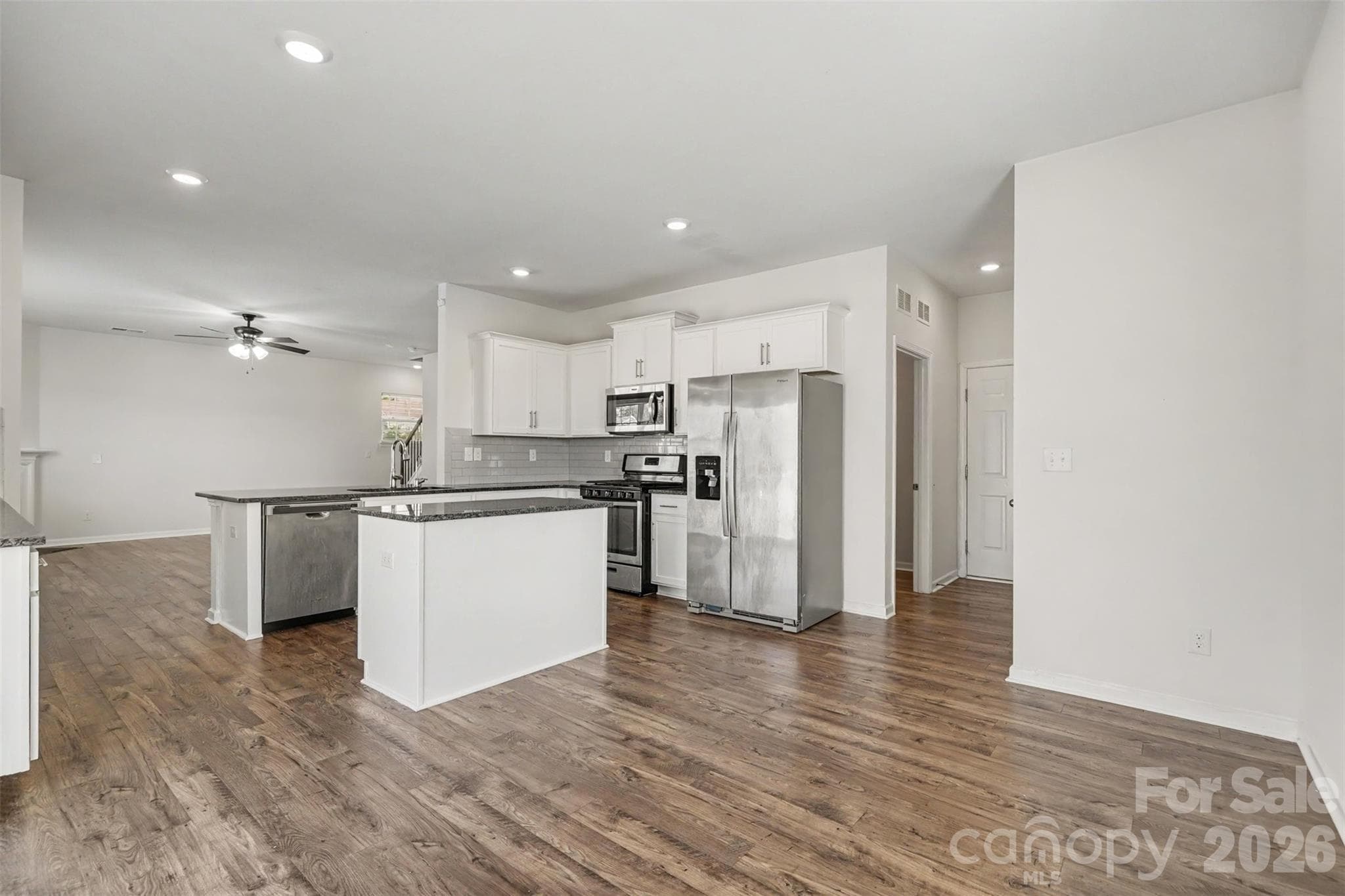 Single Family Residence at 10631 Bradstreet Commons Way, Charlotte, photo 12 of 43