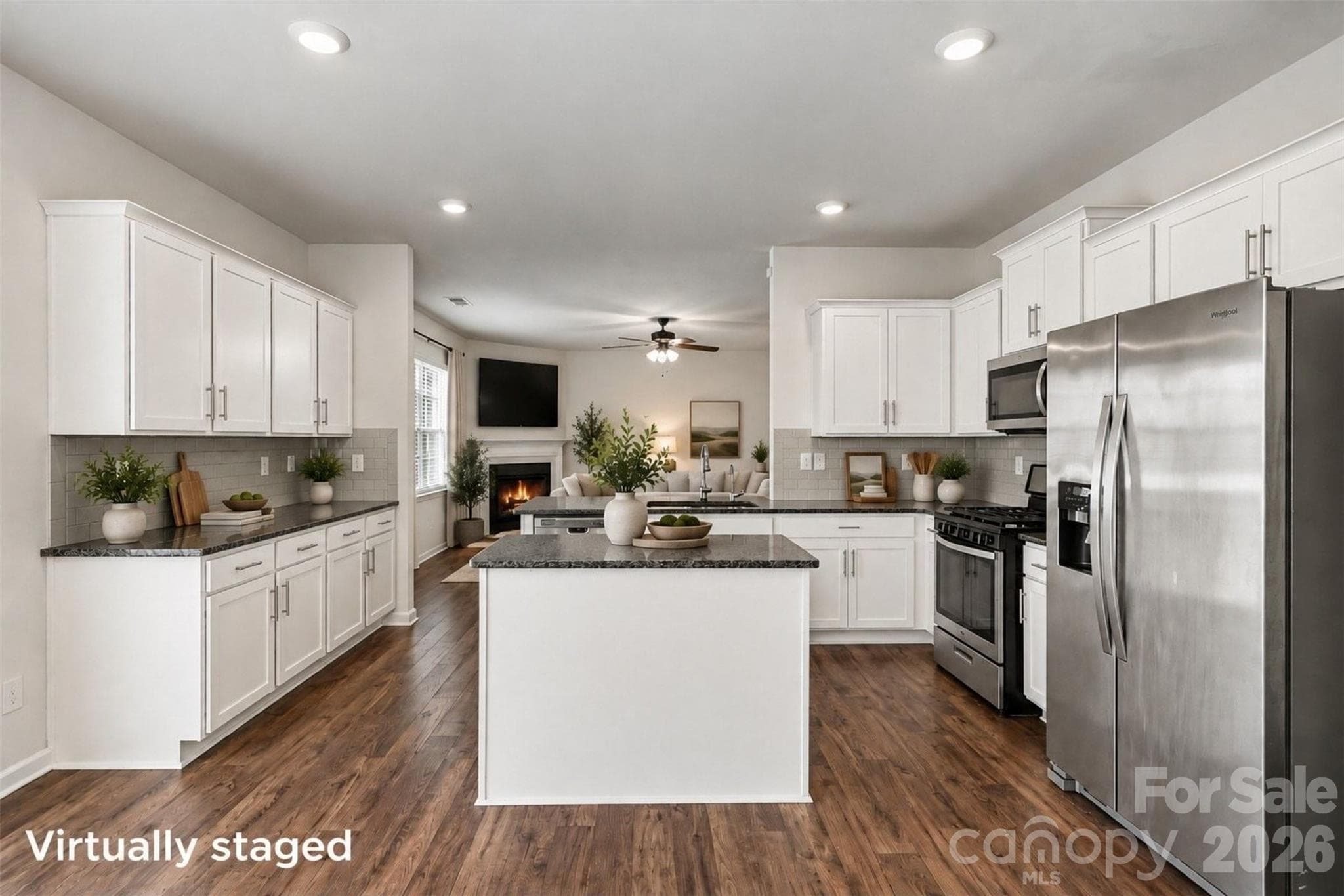 Single Family Residence at 10631 Bradstreet Commons Way, Charlotte, photo 13 of 43
