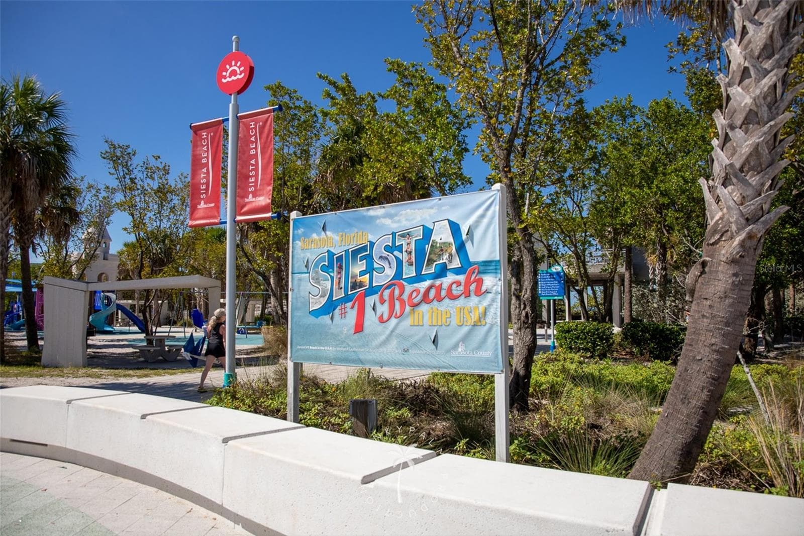 World renowned Siesta Key Beach is within easy reach, adding another iconic Gulf Coast destination near this Nokomis location. - 142 2ND AVE, NOKOMIS