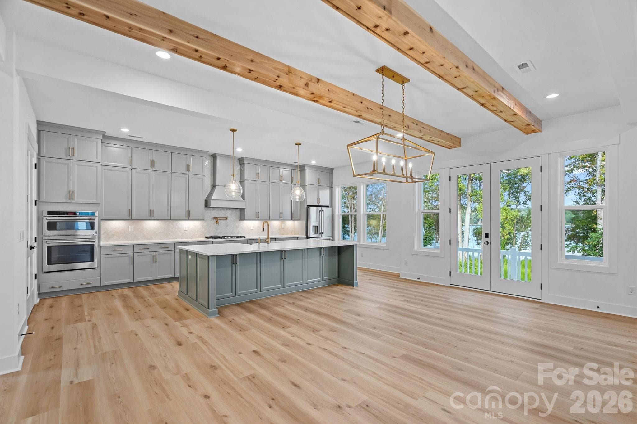 The gorgeous, gourmet kitchen speaks for itself... - 4477 Splash Trail, Sherrills Ford