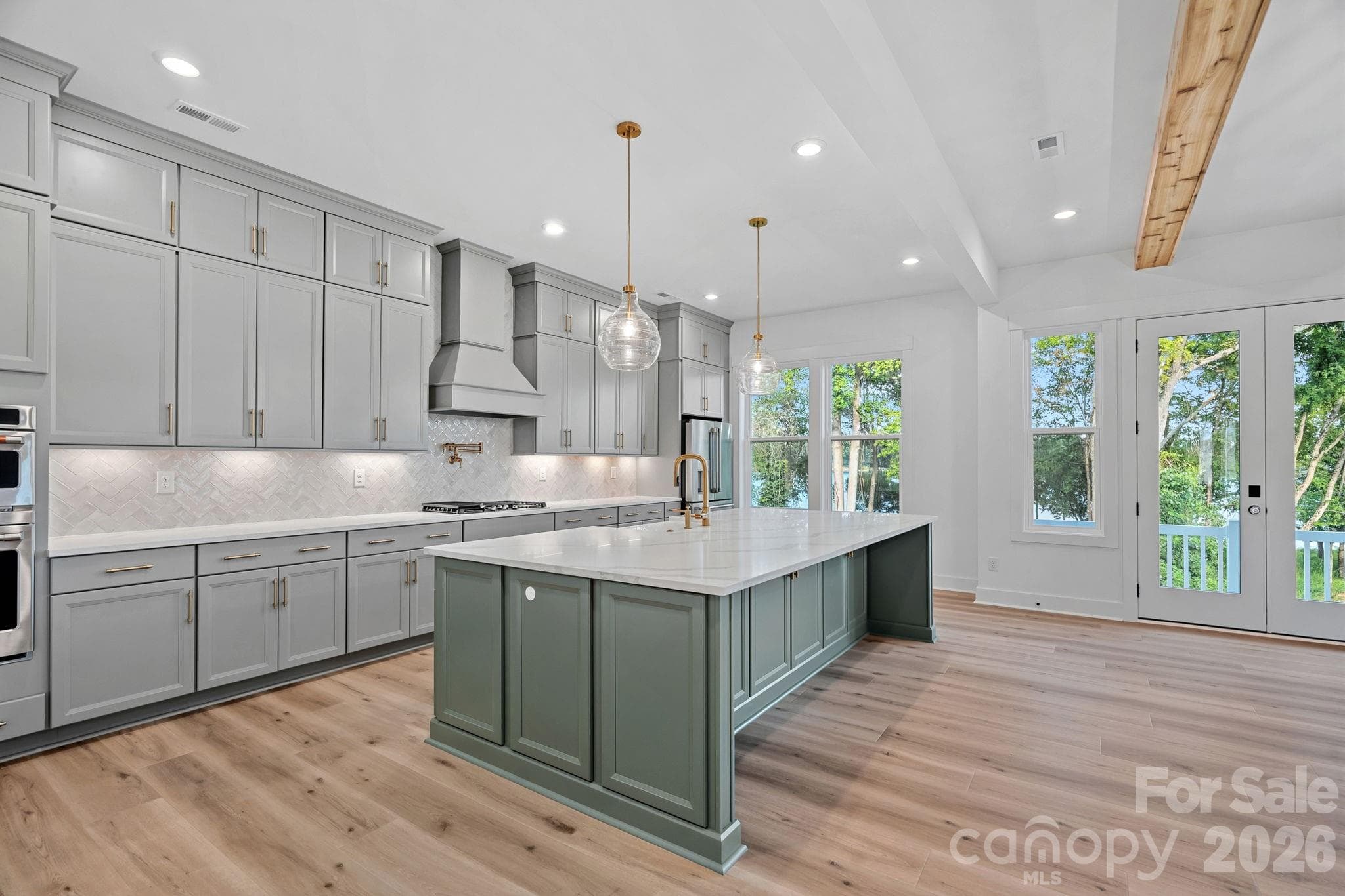 The gorgeous, gourmet kitchen speaks for itself... - 4477 Splash Trail, Sherrills Ford