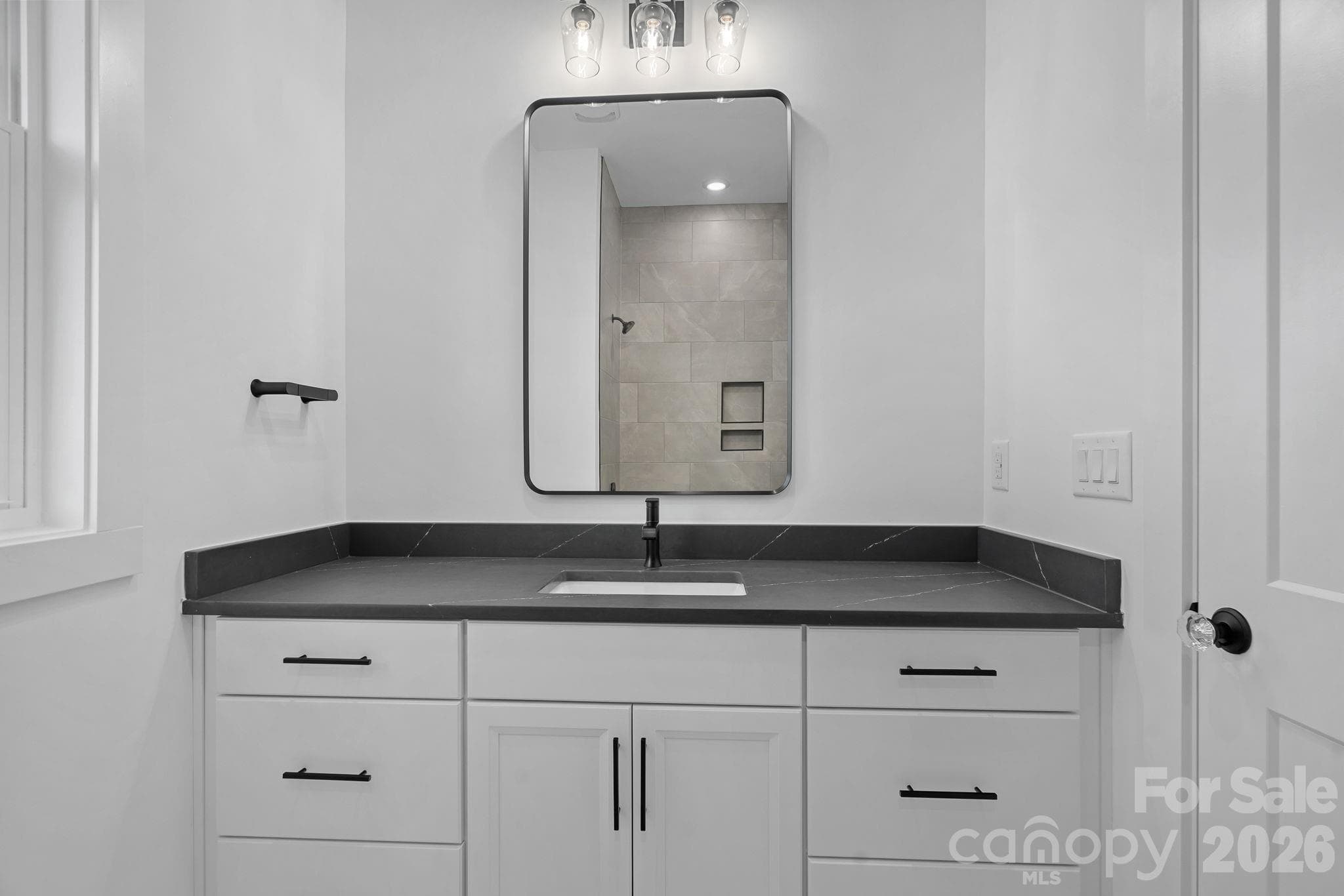Upper level Full Bathroom #3 - 4477 Splash Trail, Sherrills Ford