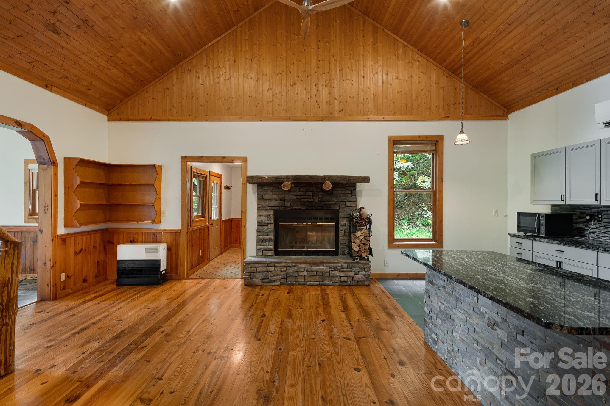 Single Family Residence at 125 Hyacinth Drive, Clyde, photo 5 of 27