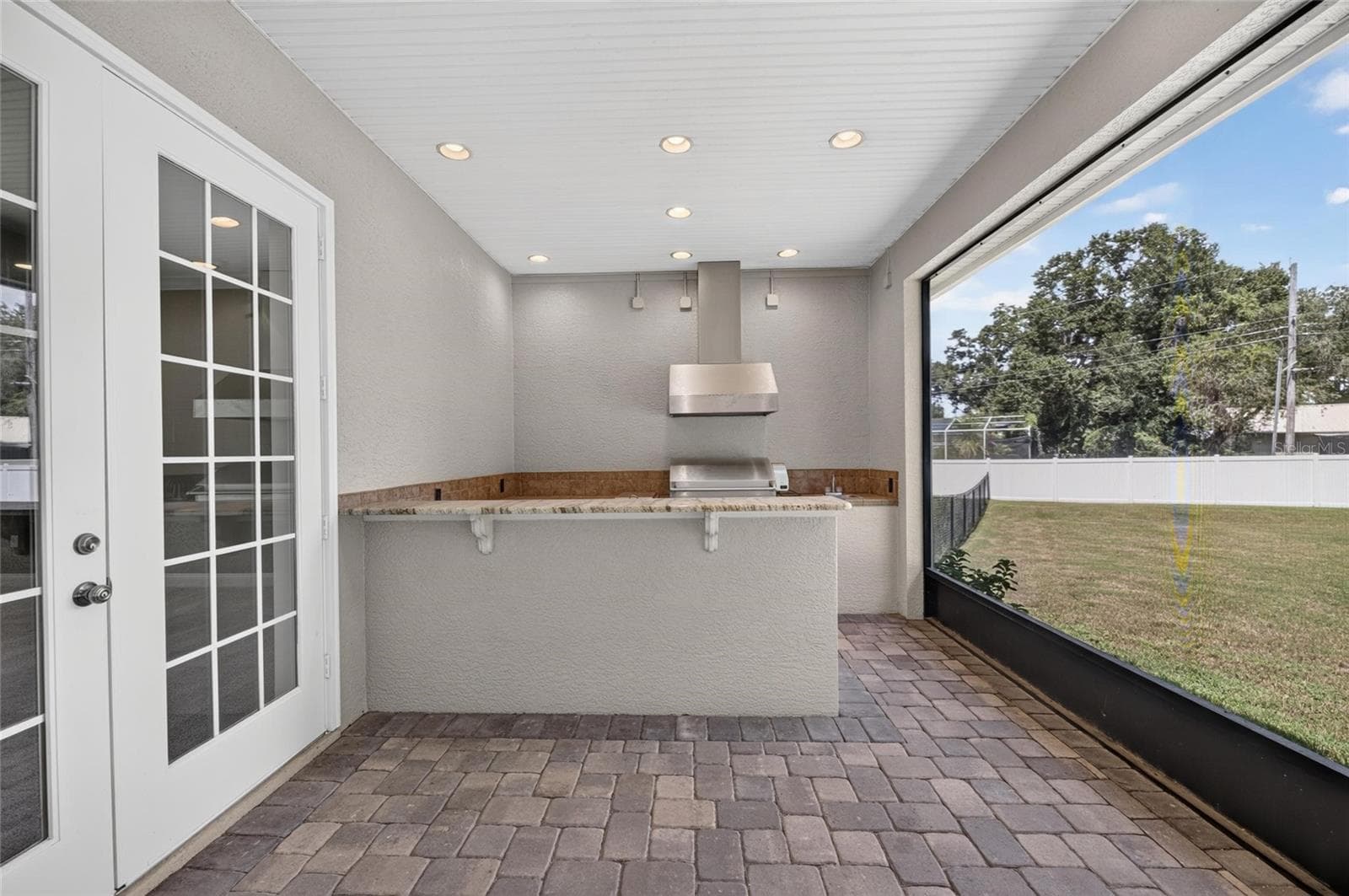 Exhaust Vent to outdoors - 6408 WALKERS GLEN DR, LAKELAND