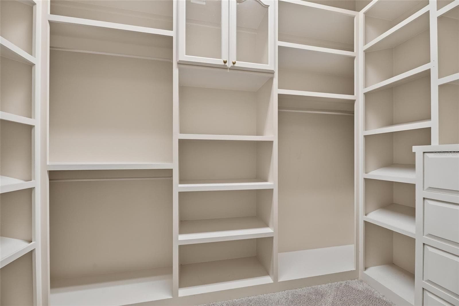 Plenty of space for the shoes! - 6408 WALKERS GLEN DR, LAKELAND