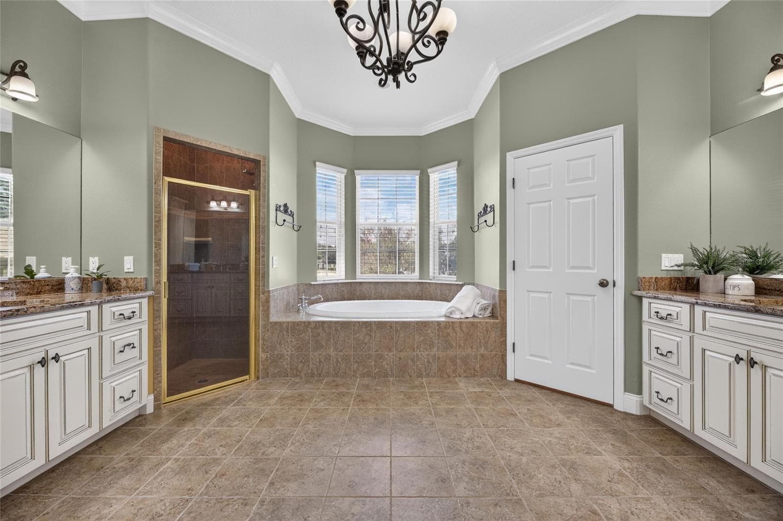 double Vanities - 6408 WALKERS GLEN DR, LAKELAND