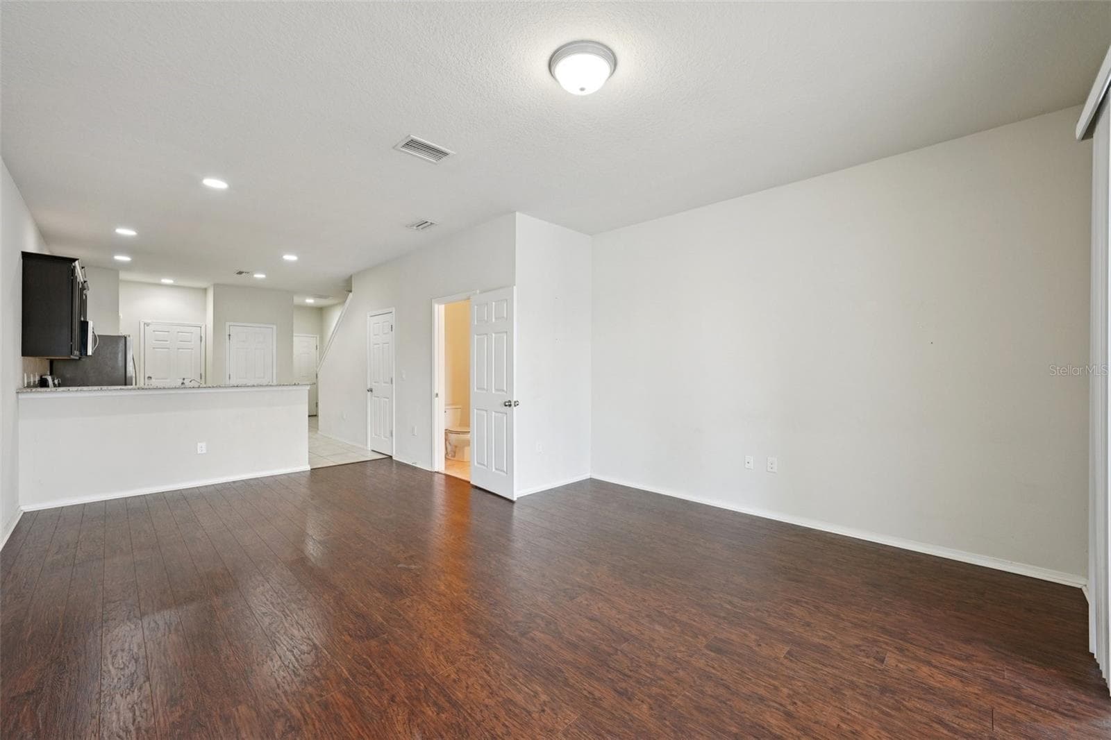 Townhouse at 4935 WHITE SANDERLING CT, TAMPA, photo 11 of 49