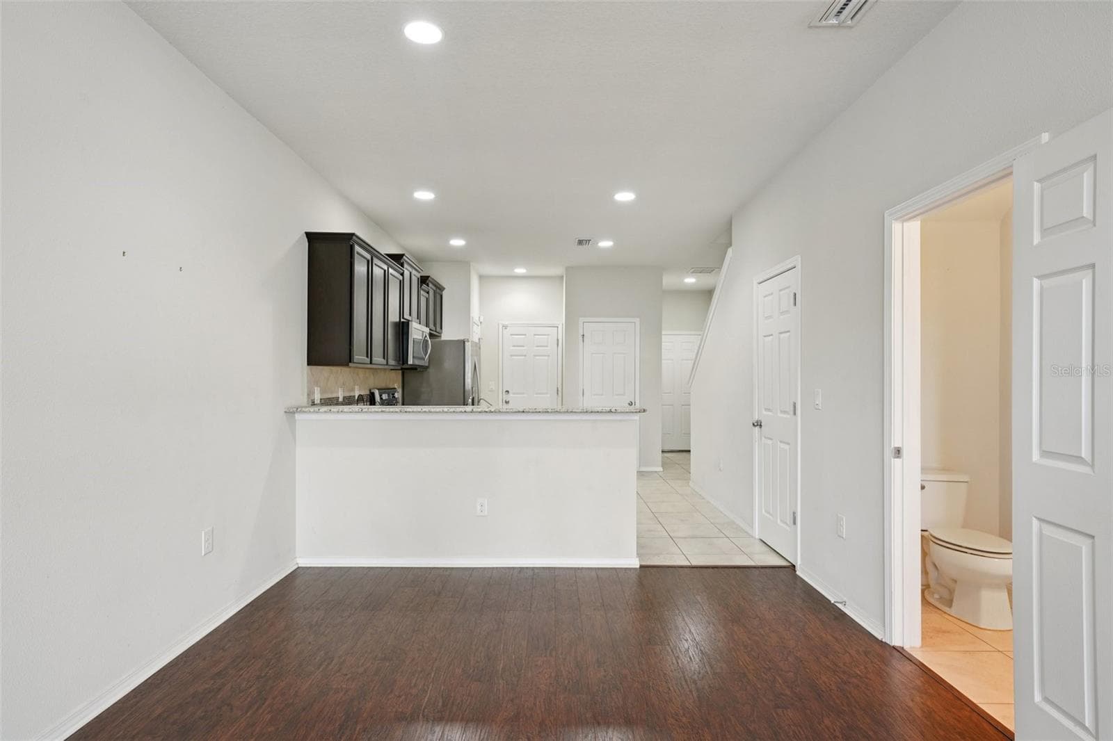 Townhouse at 4935 WHITE SANDERLING CT, TAMPA, photo 13 of 49